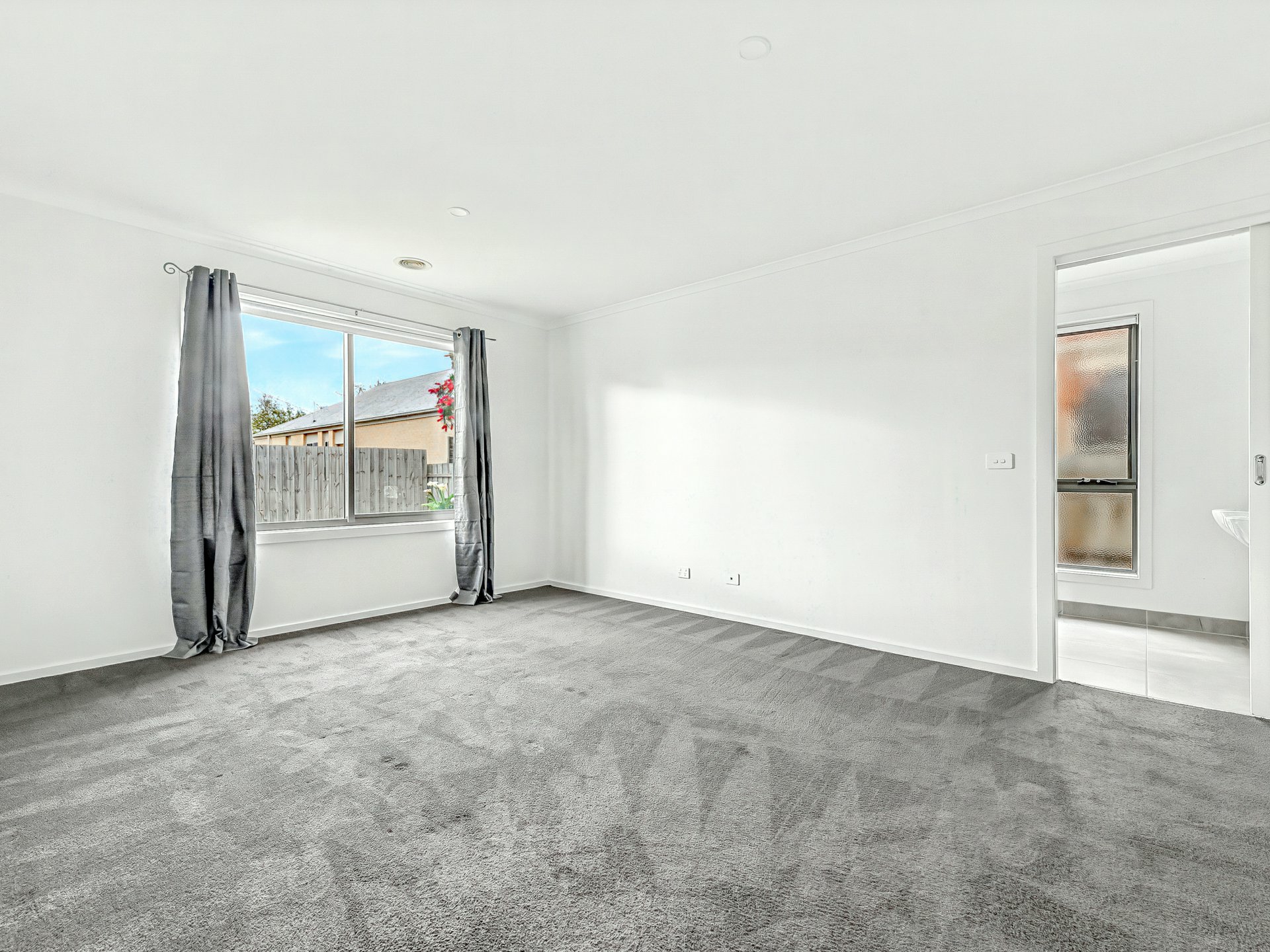2/376 Rossiter Road — photo 9 of 14