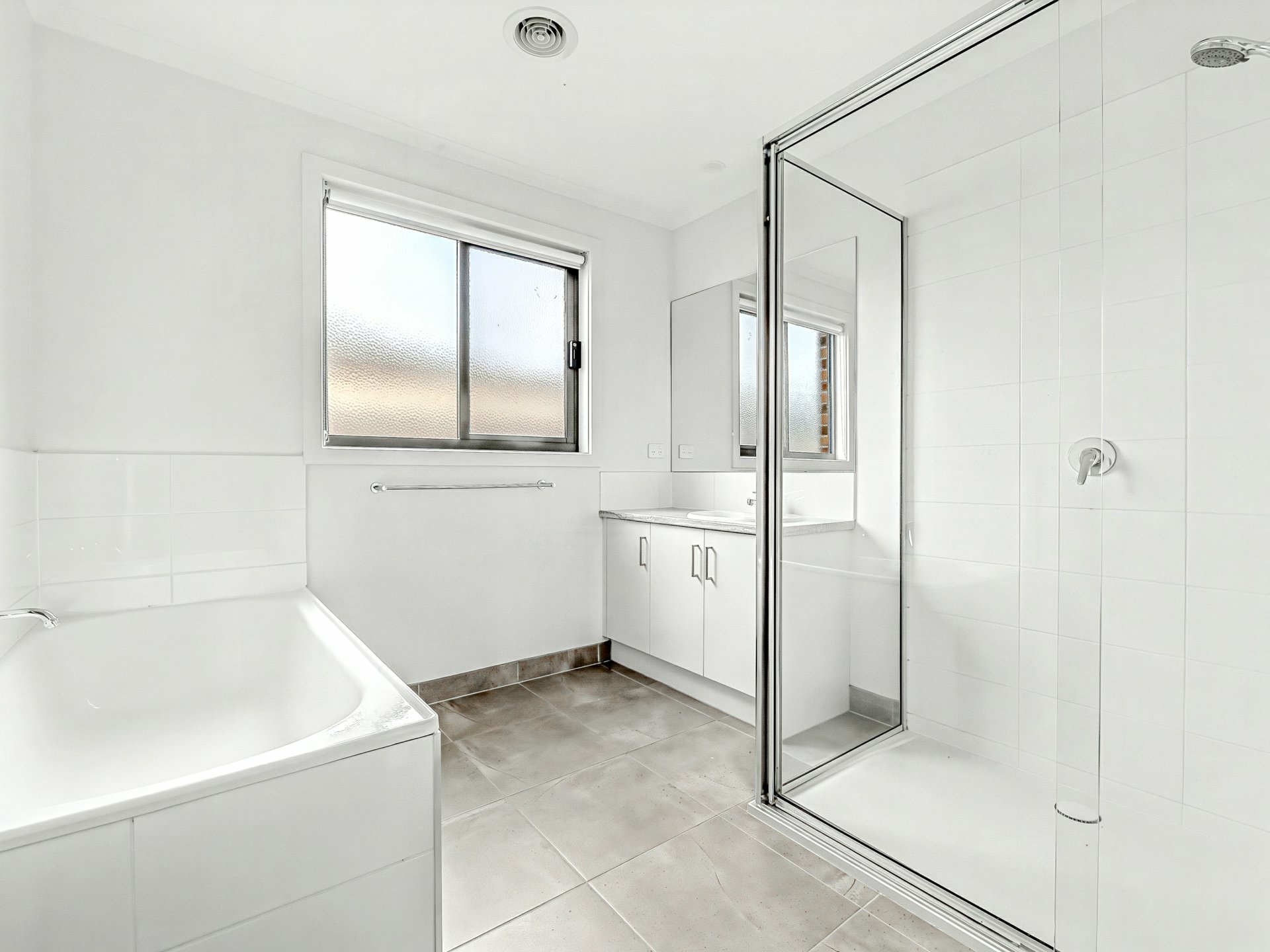 2/376 Rossiter Road — photo 10 of 14