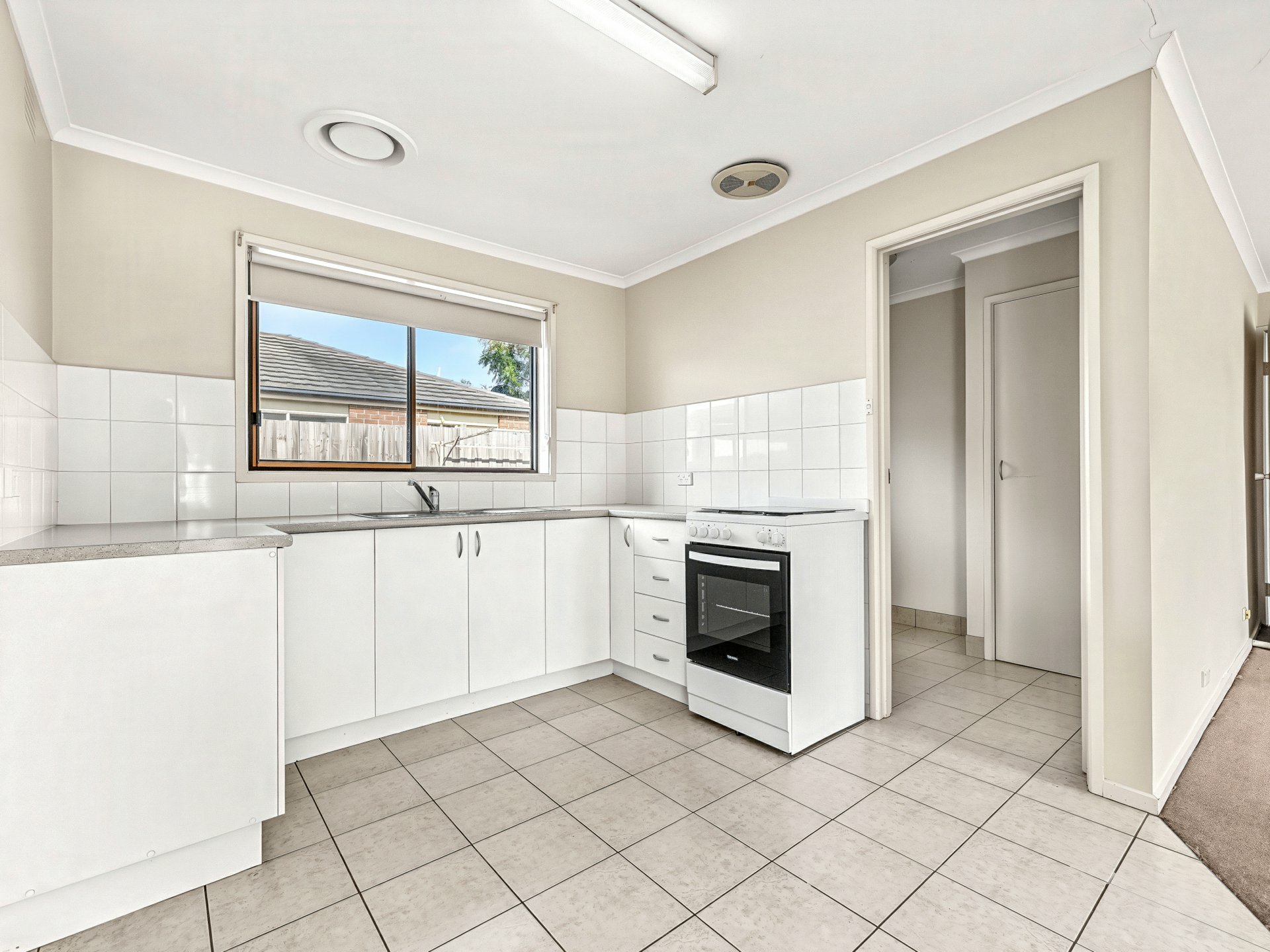 2/7-9 King Street — photo 4 of 12