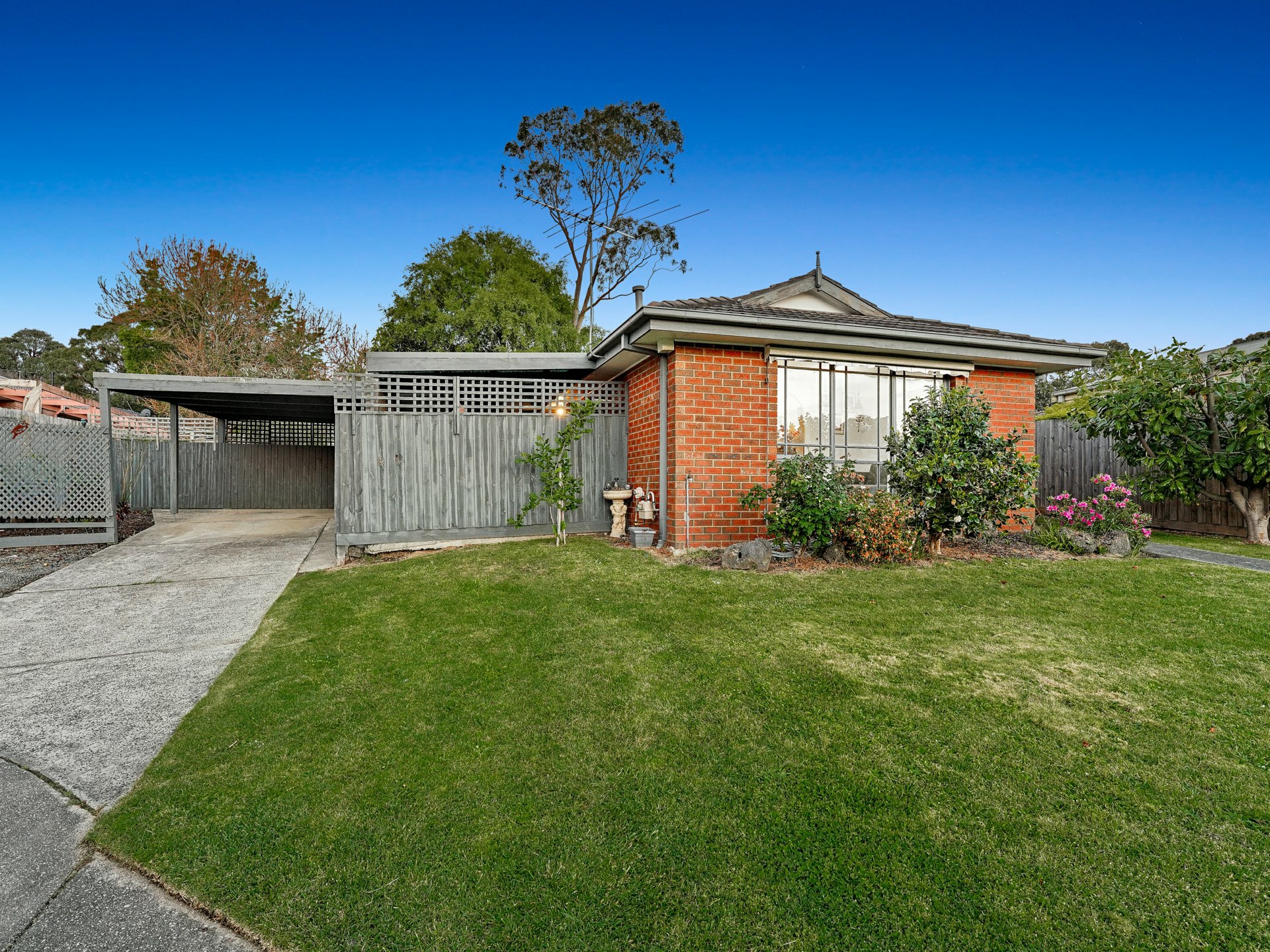 10 Rossetti Court — photo from LJ Hooker Pakenham