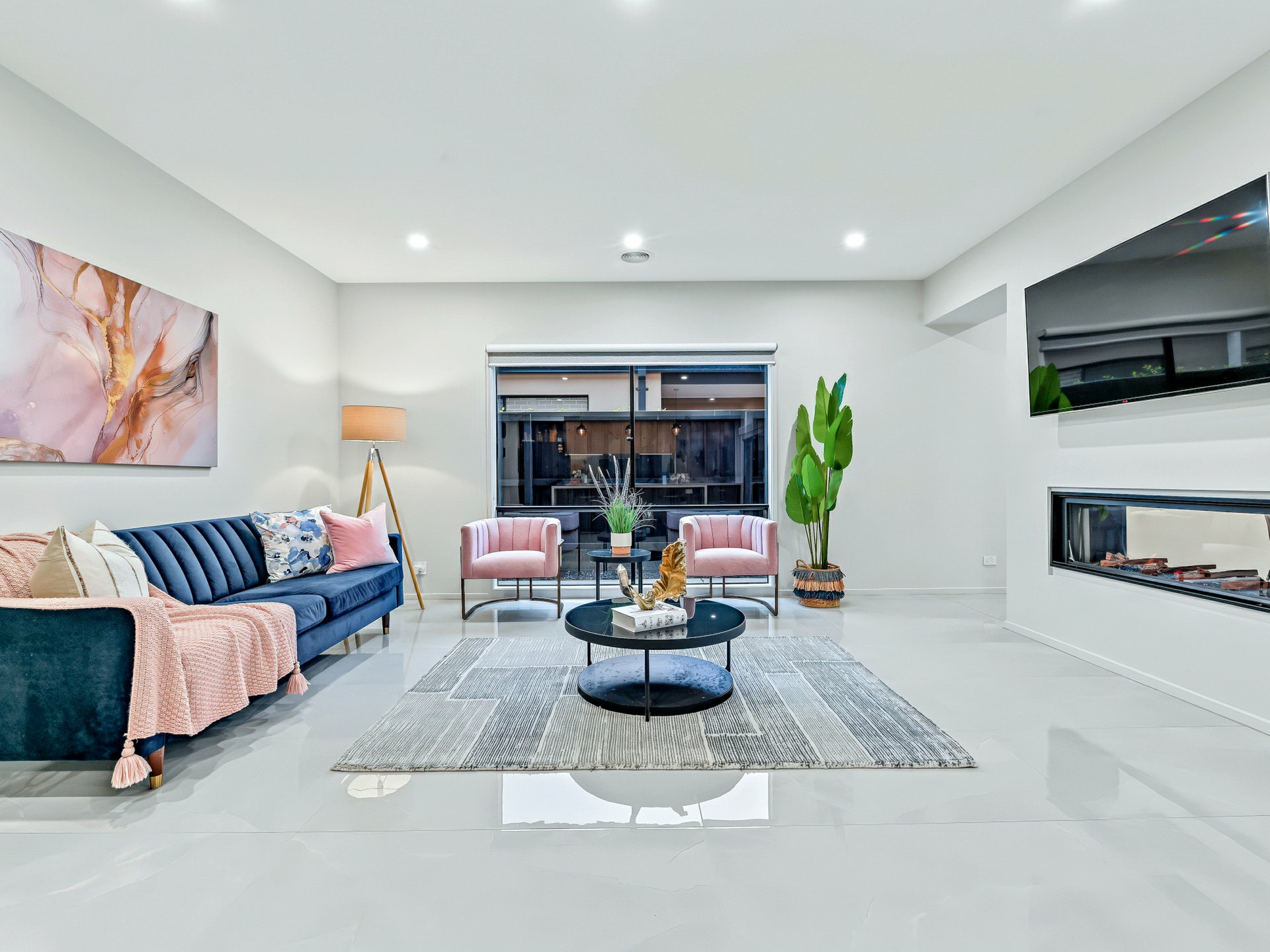 13 Maxwell Street — photo 4 of 28