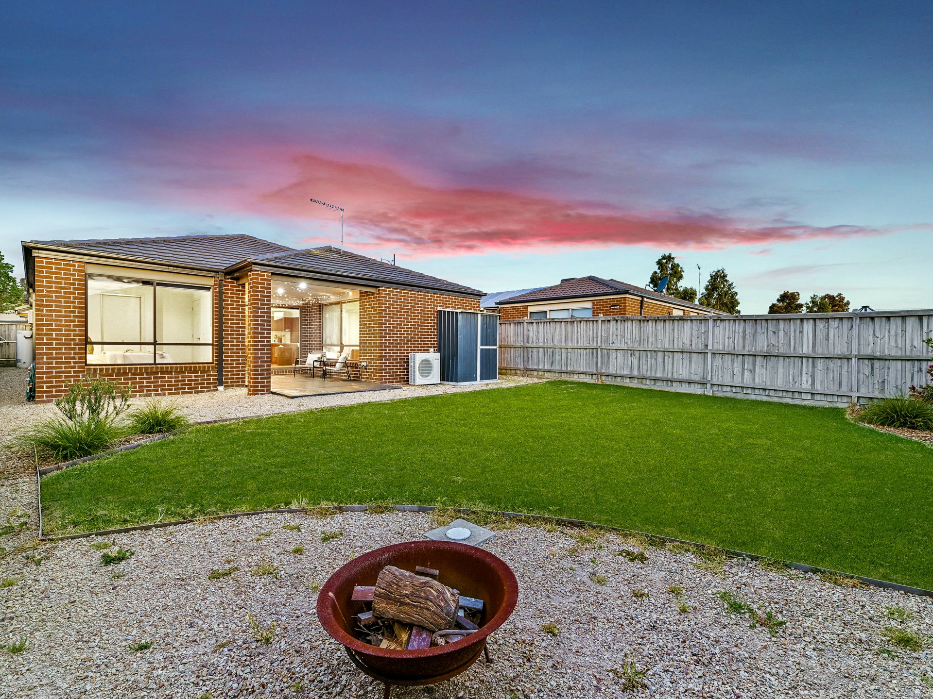 13 Caversham Drive — photo 19 of 21