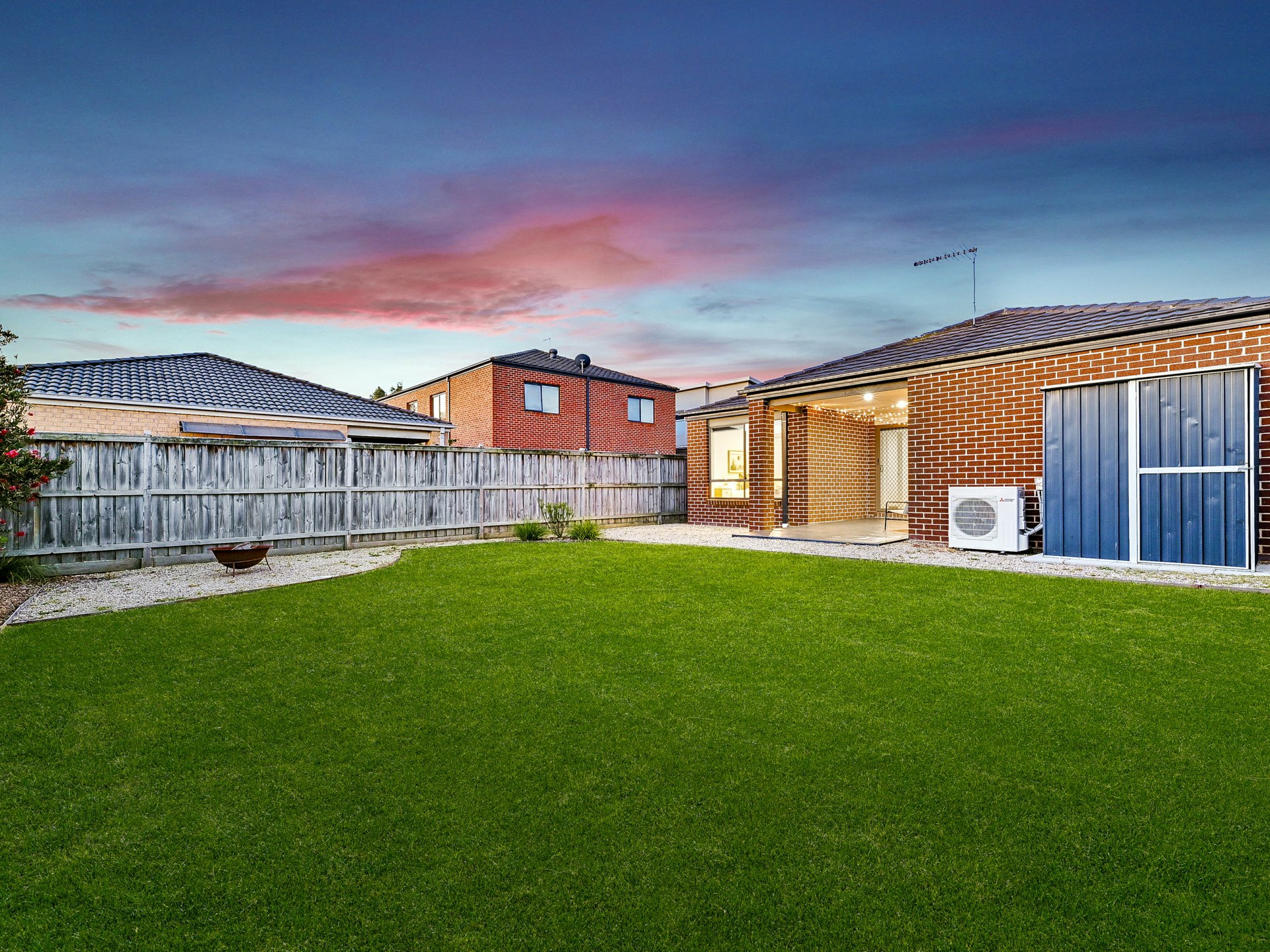 13 Caversham Drive — photo 21 of 21