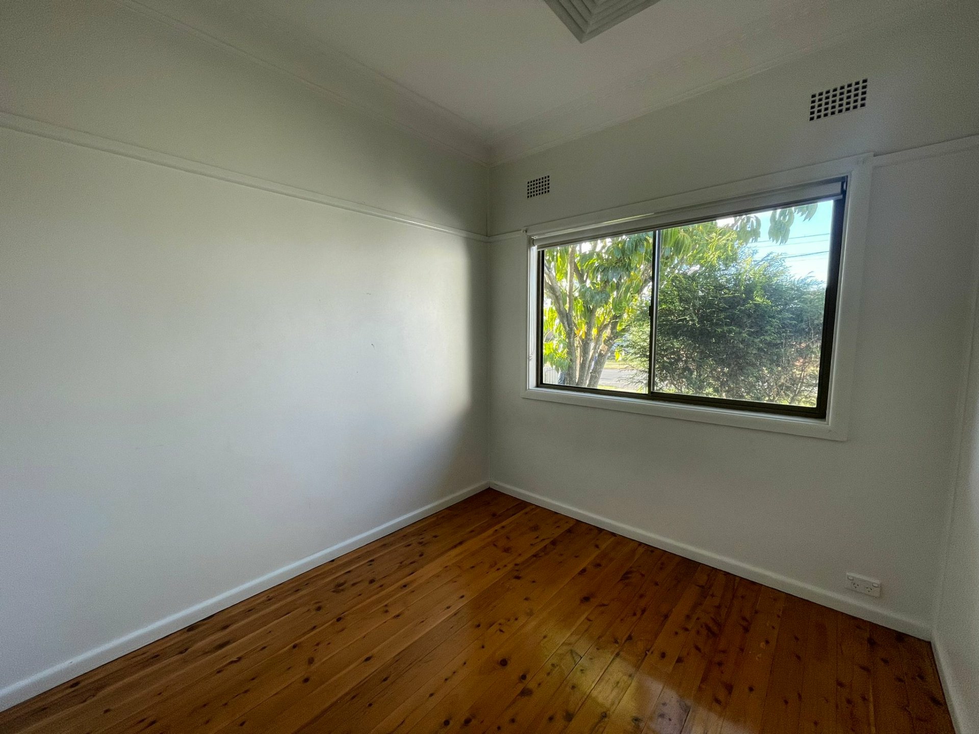 27 Parliament Road, MACQUARIE FIELDS