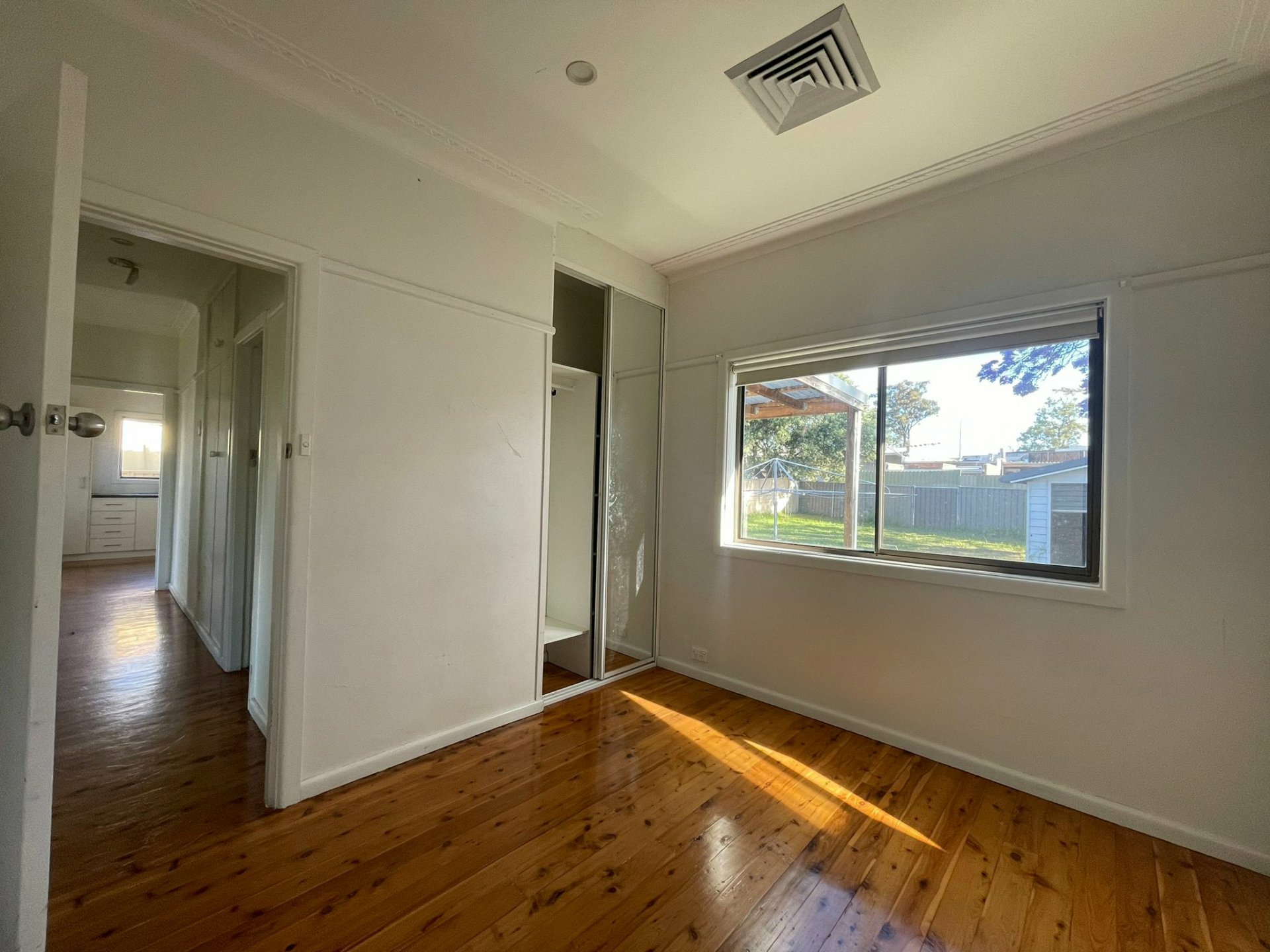 27 Parliament Road, MACQUARIE FIELDS