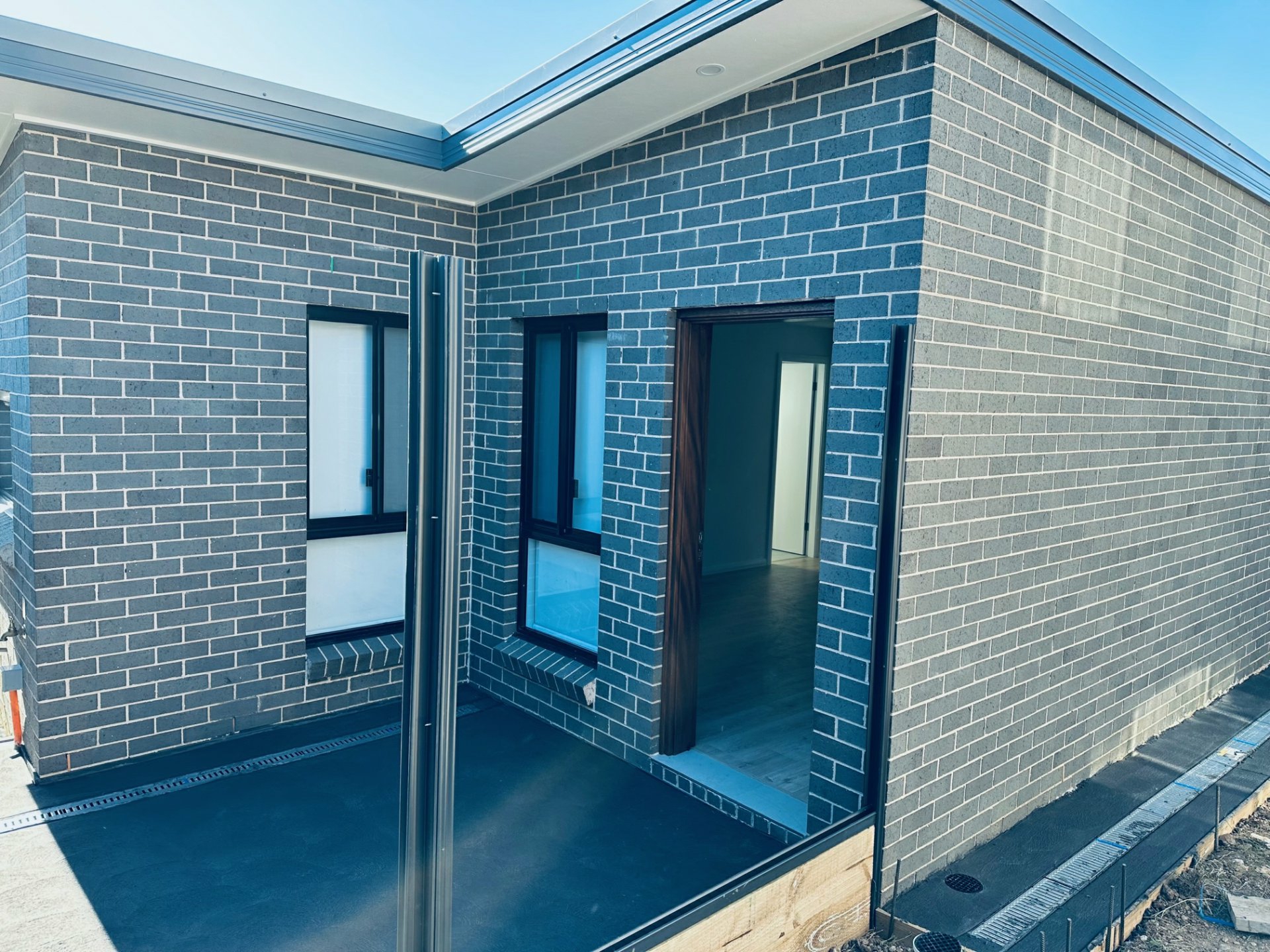 12A Crowley Bvd, CLAYMORE