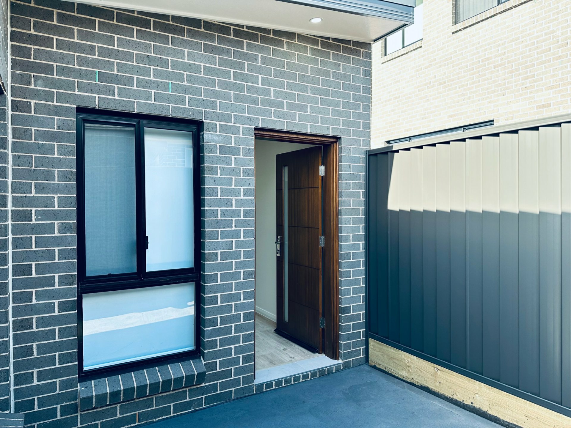 12A Crowley Bvd, CLAYMORE