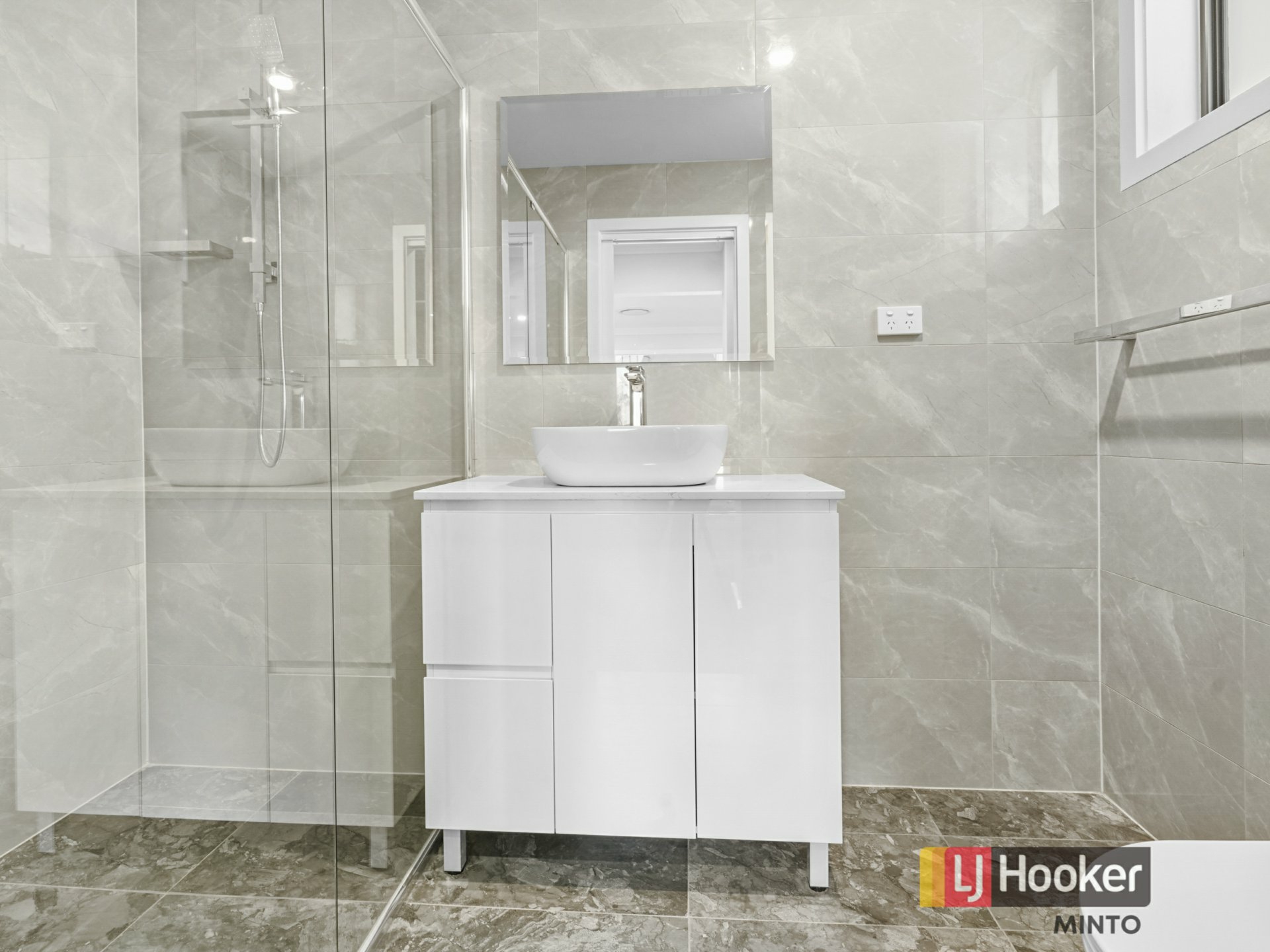 13 Rosslyn Drive, CLAYMORE