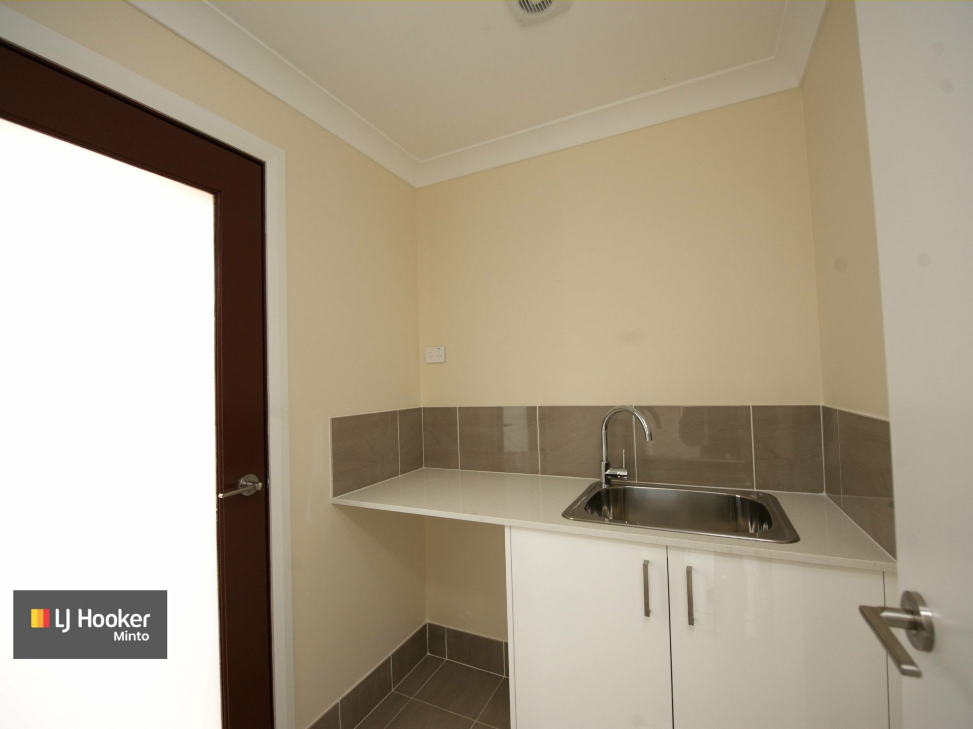 31 Malaya Street — photo 13 of 16