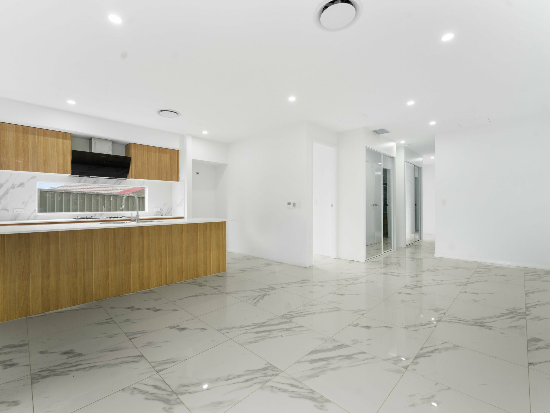 1B Hammond Place — photo 2 of 10