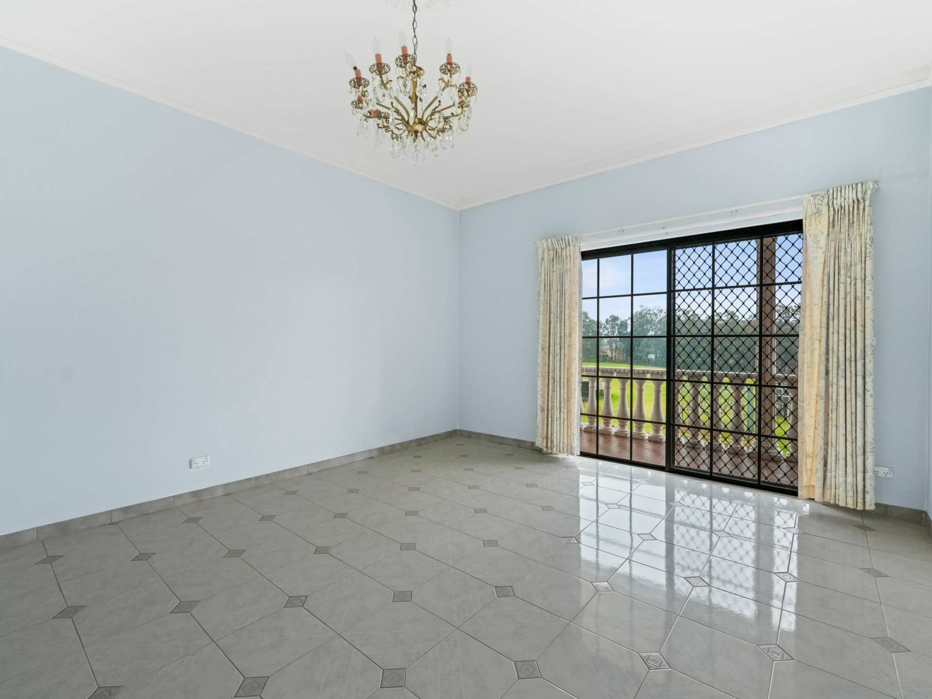 19-21 Eagleview Road — photo 6 of 13