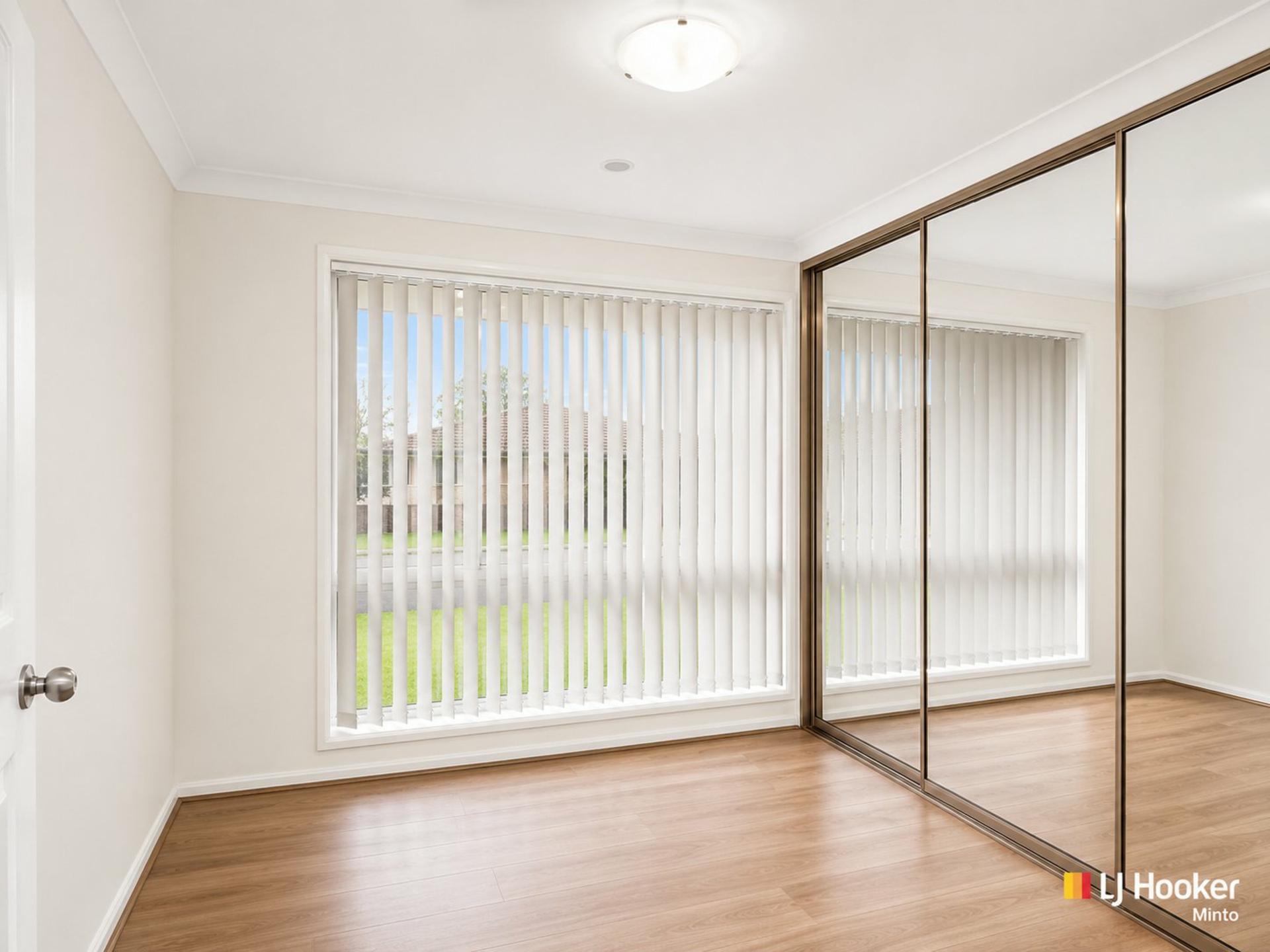 20 Edinburgh Crescent — photo 10 of 15