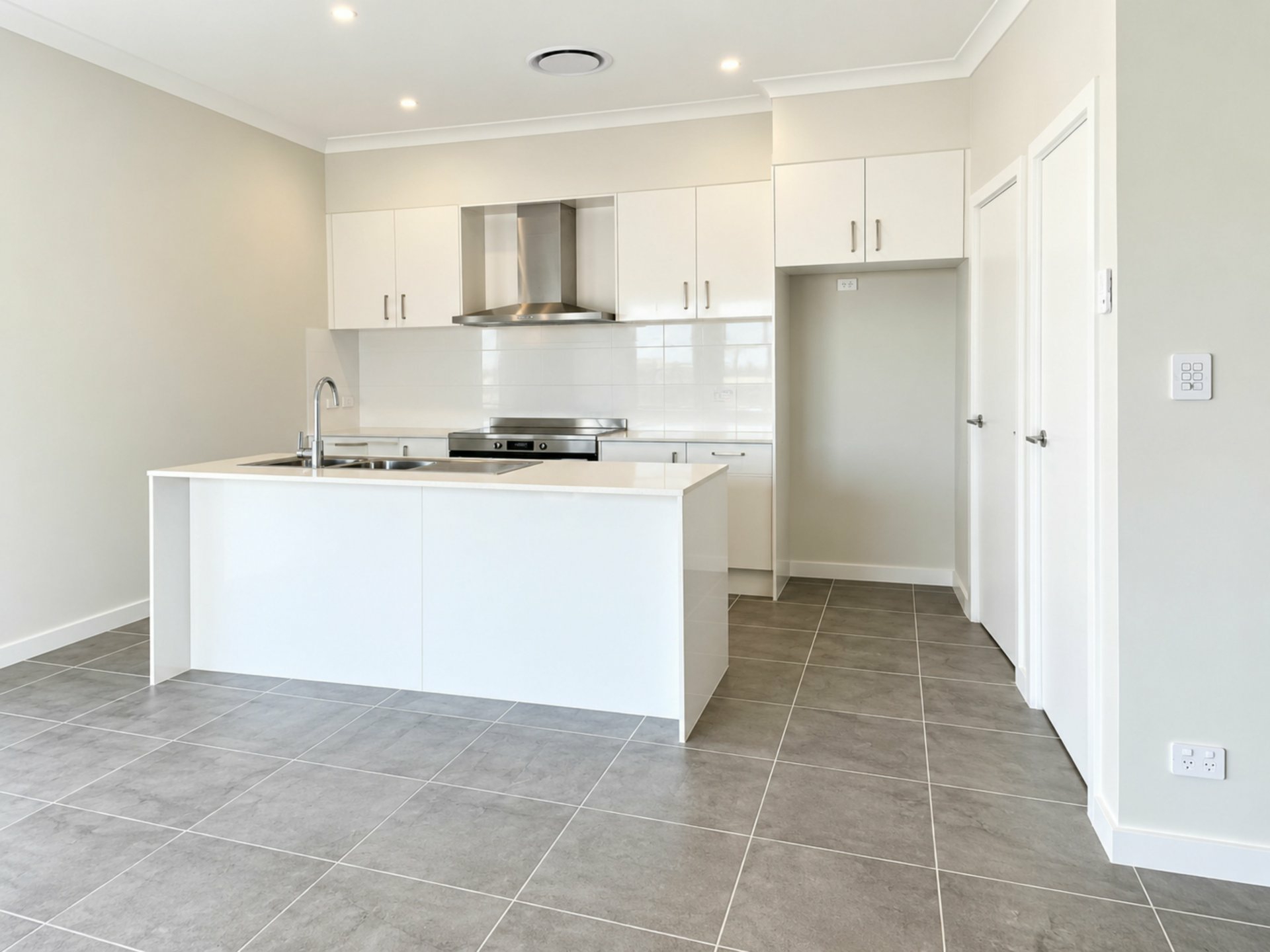 34 Danehill Avenue — photo 3 of 8