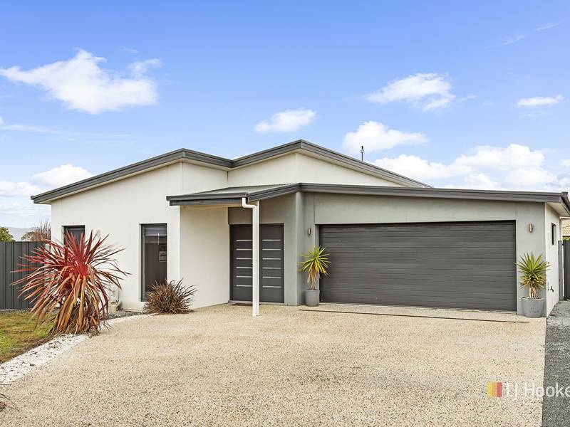 12 Tranquil Place, Shearwater