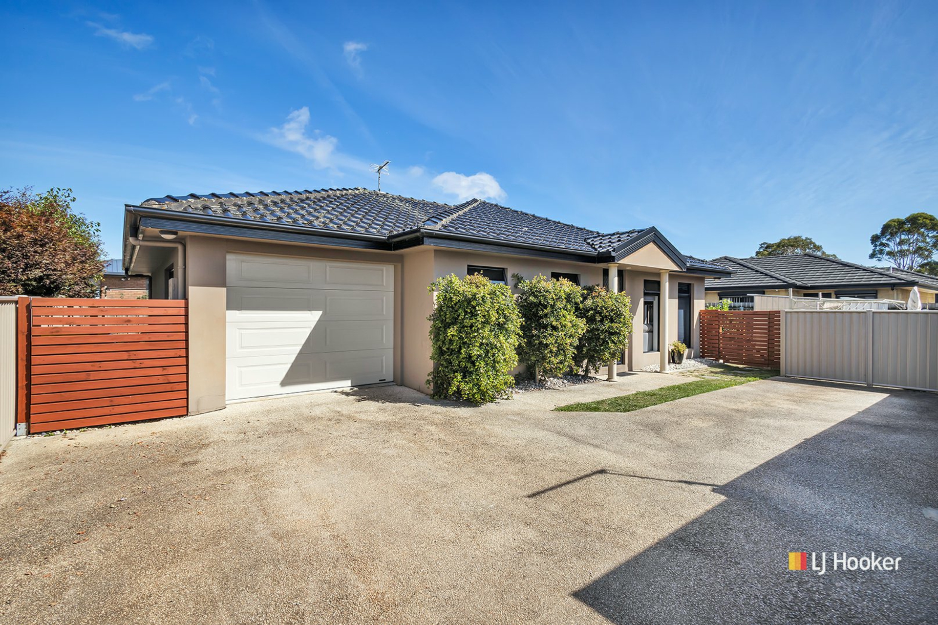 2/90 Lovett Street, Devonport