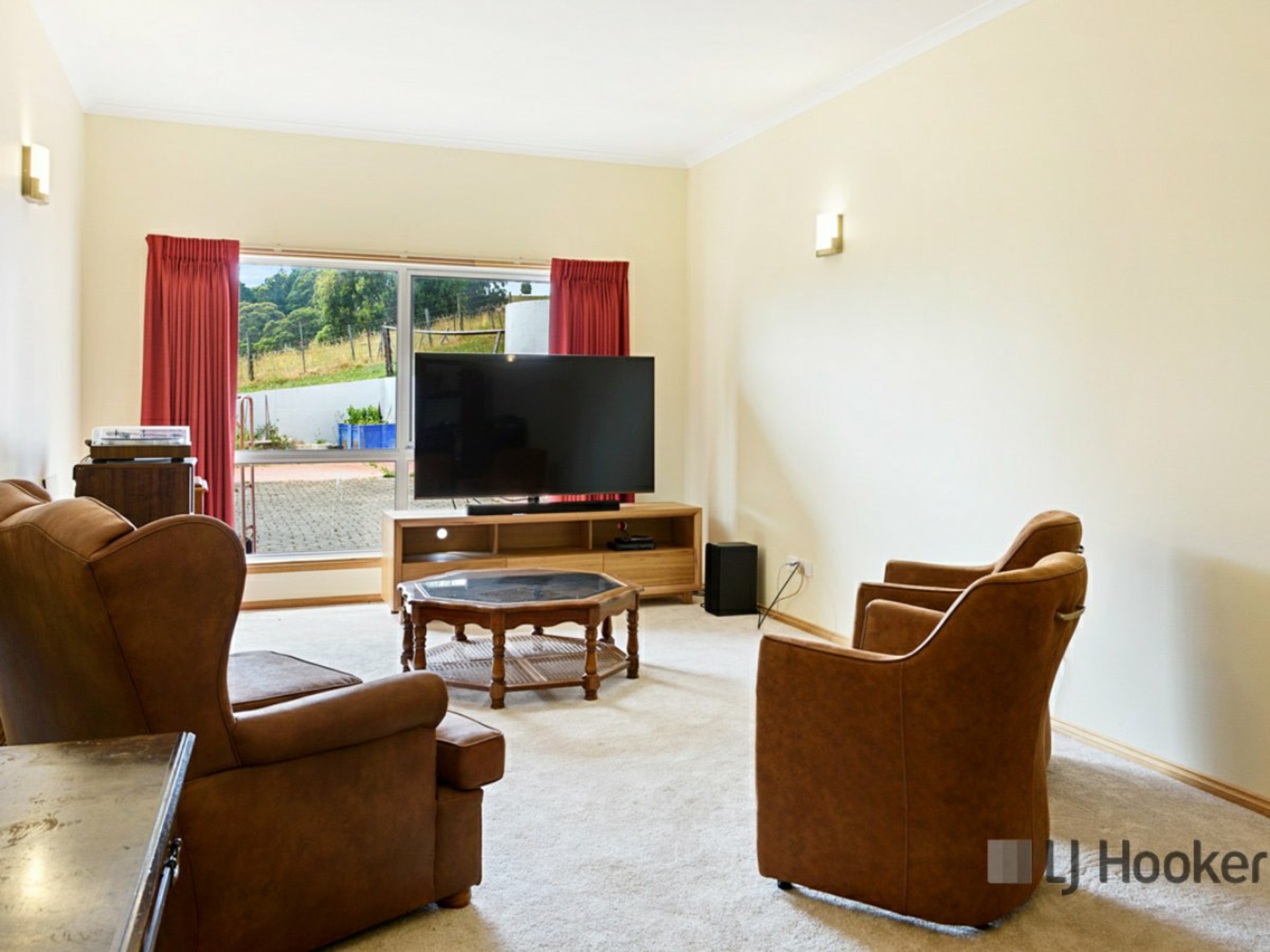 257 Penguin Road, WEST ULVERSTONE