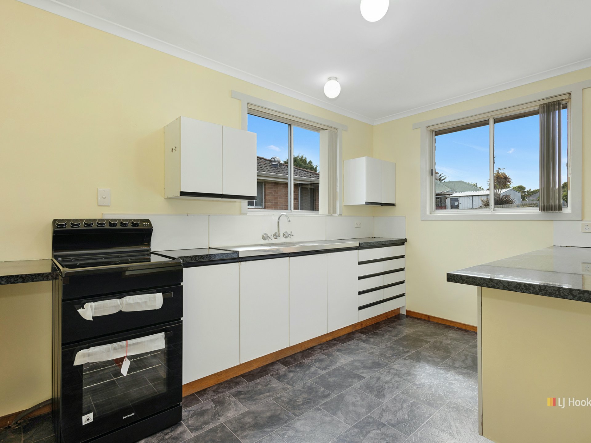 6 Fairlie Street, LATROBE