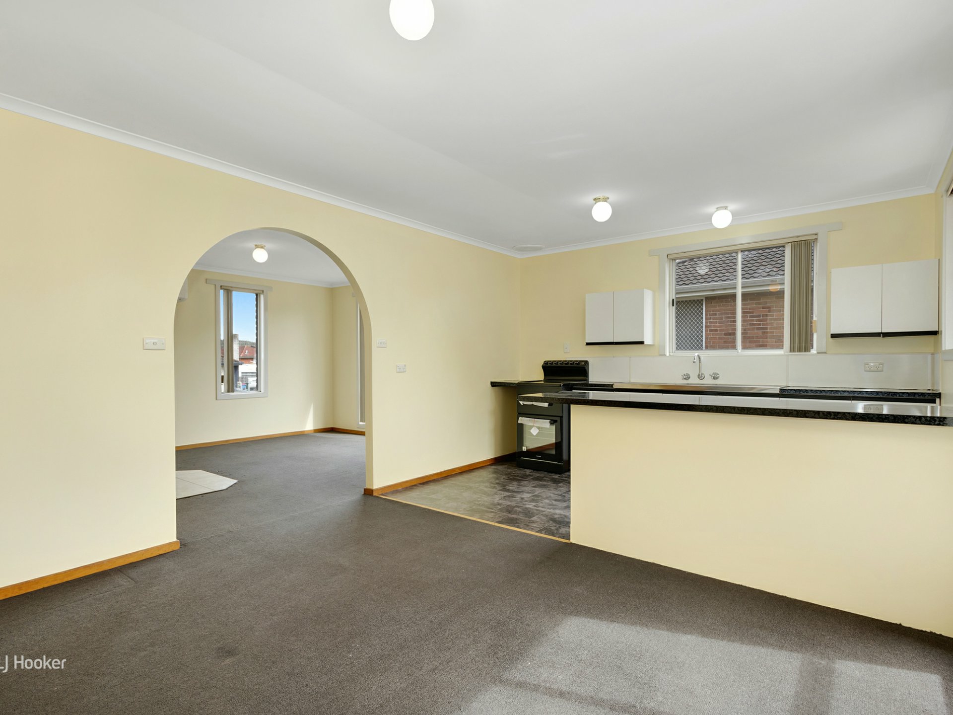 6 Fairlie Street, LATROBE