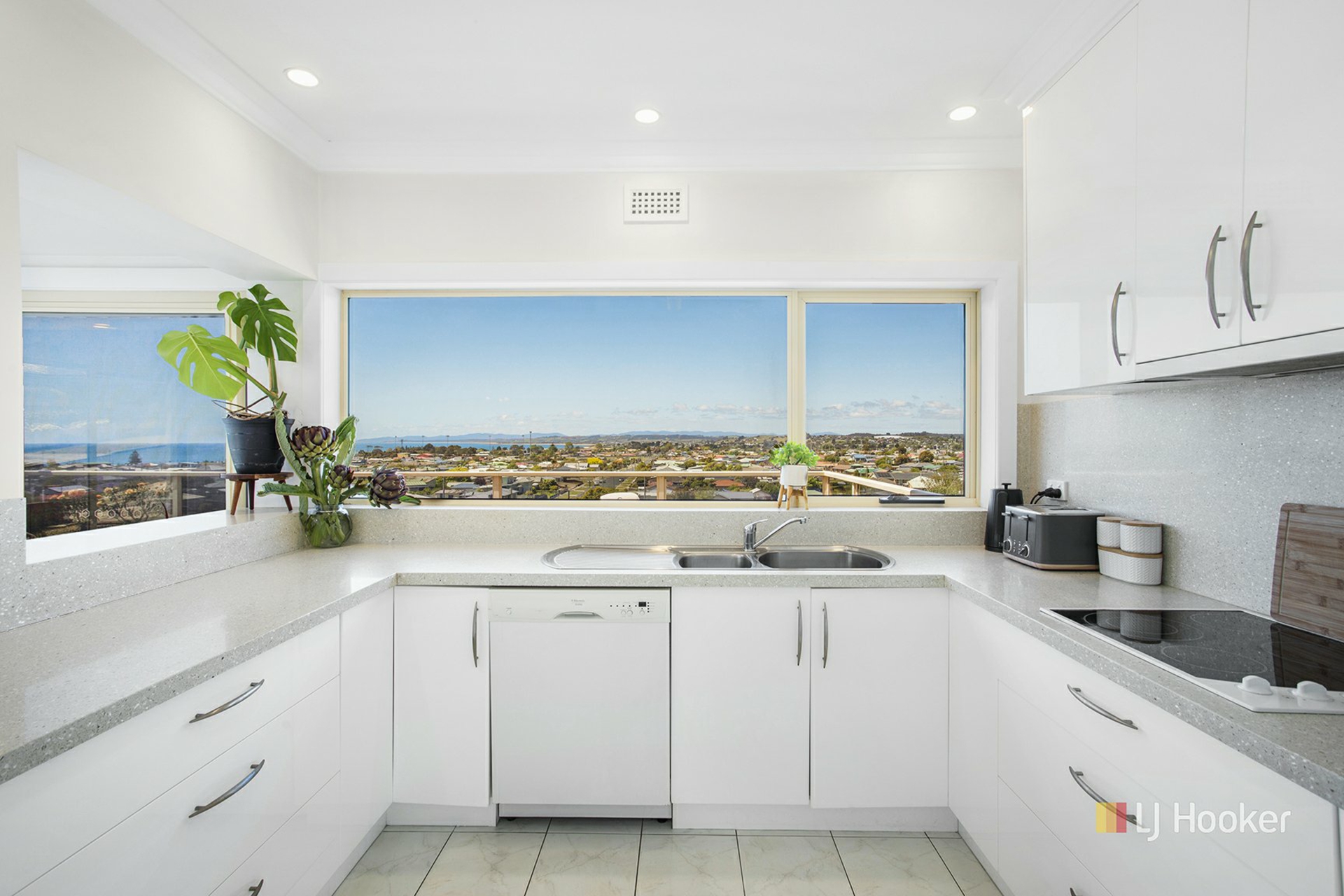 121-123 George Street, DEVONPORT