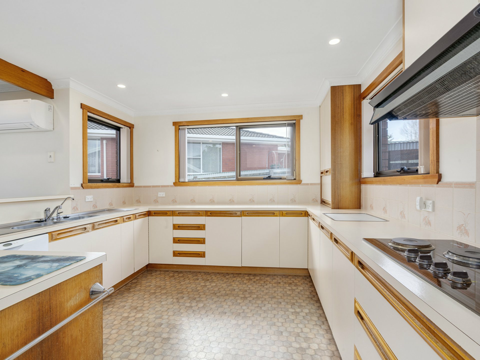 5 Princess Place, EAST DEVONPORT