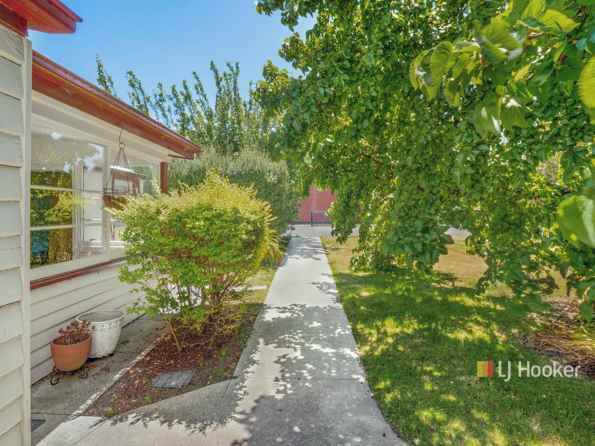 137 Gilbert Street — photo 15 of 22