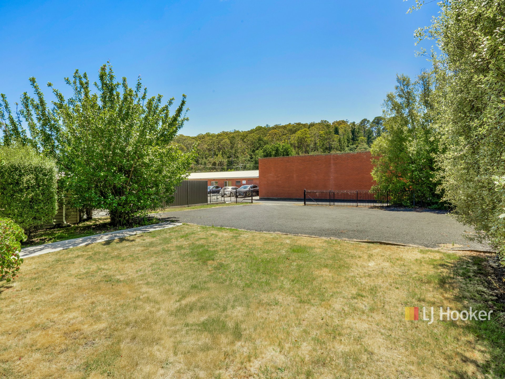 137 Gilbert Street — photo 19 of 22