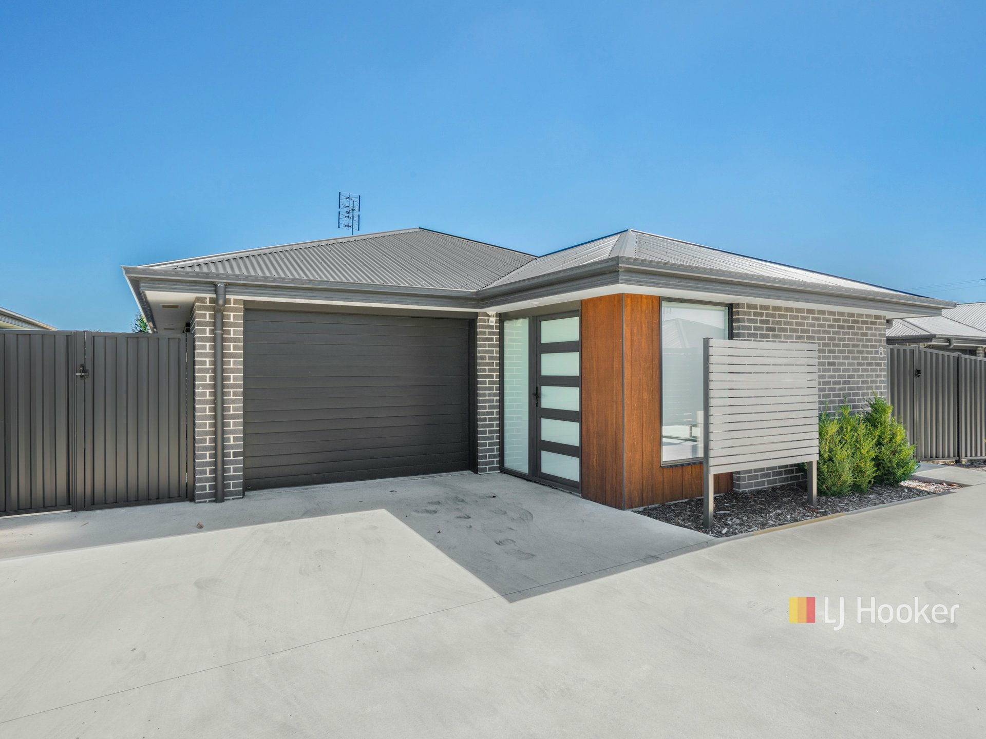 Unit 6/46 Fenton Street — photo from LJ Hooker Devonport