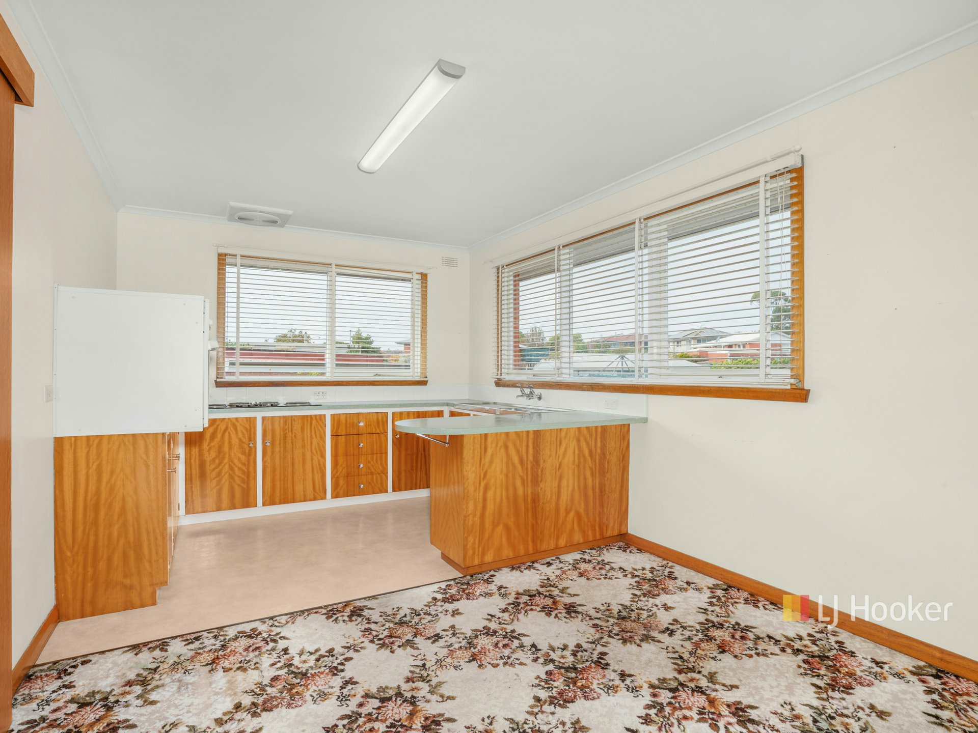 2 Myrtle Court — photo 3 of 18