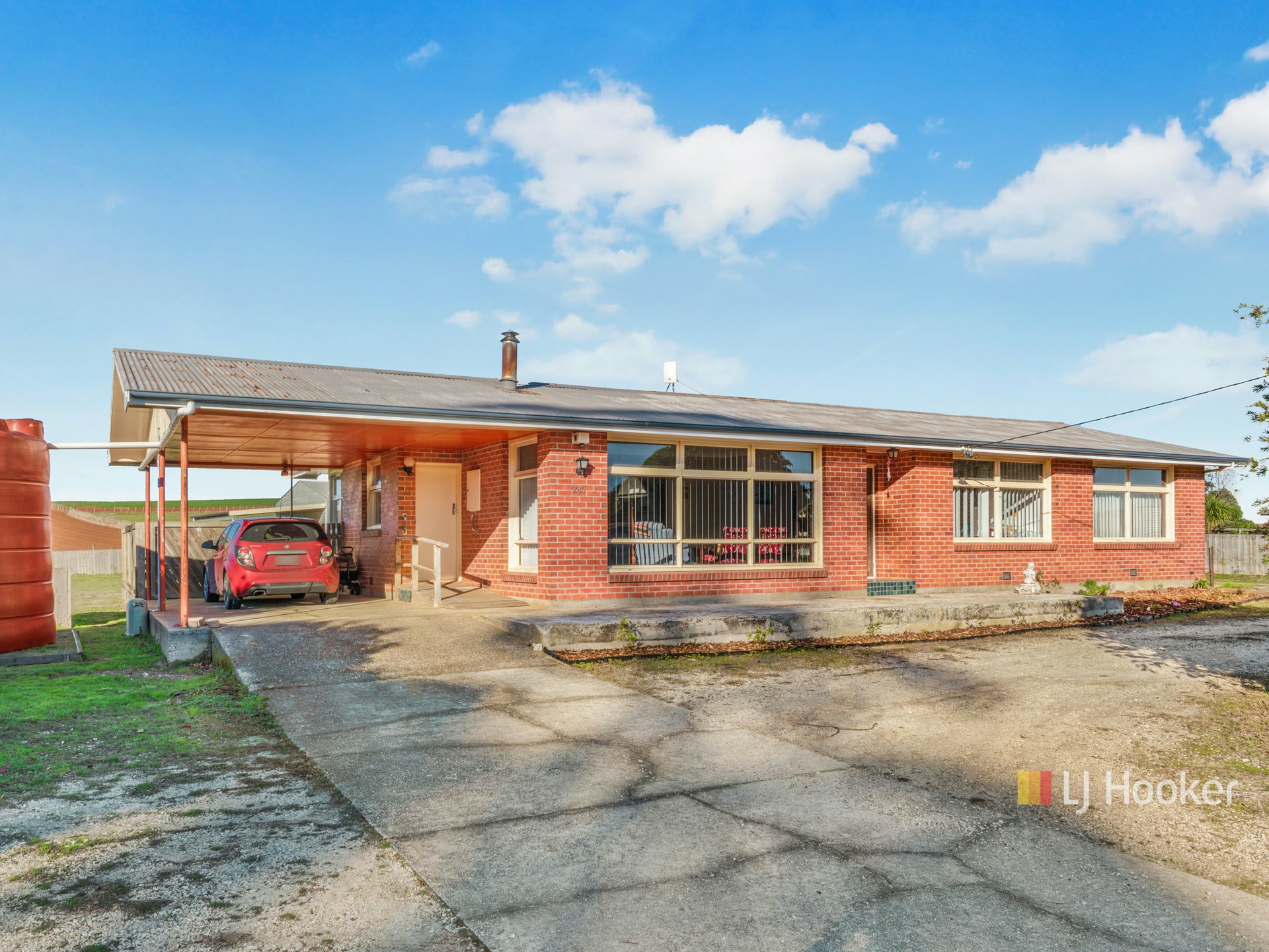 285 Wesley Vale Road — photo from LJ Hooker Devonport