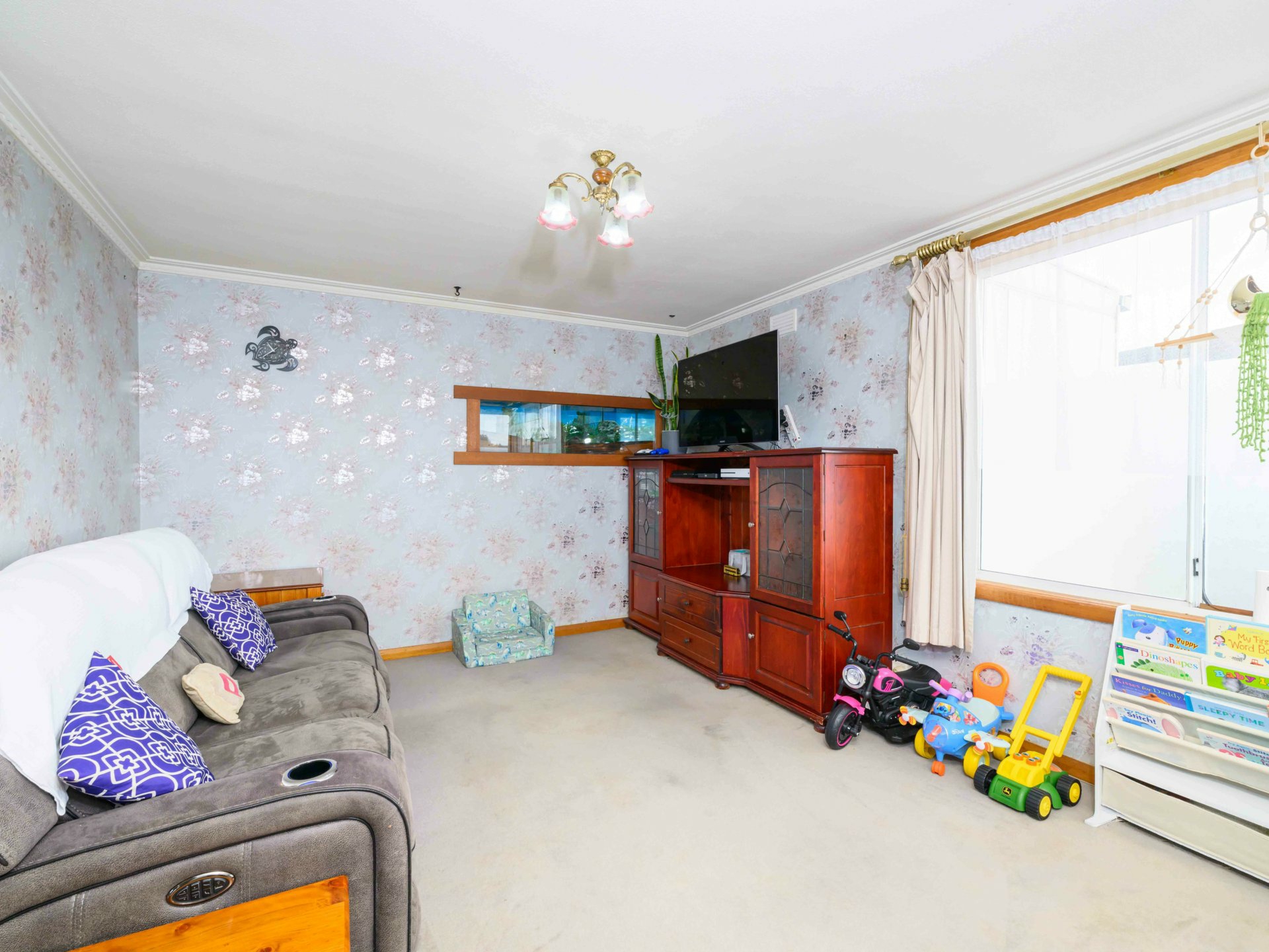 31 Triton Road — photo 4 of 8