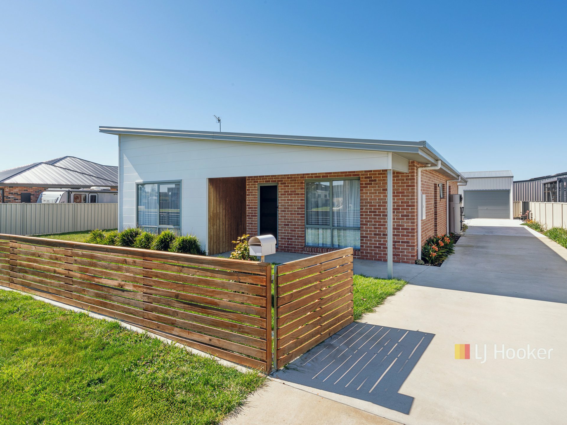 10 Beachrock View — photo from LJ Hooker Devonport