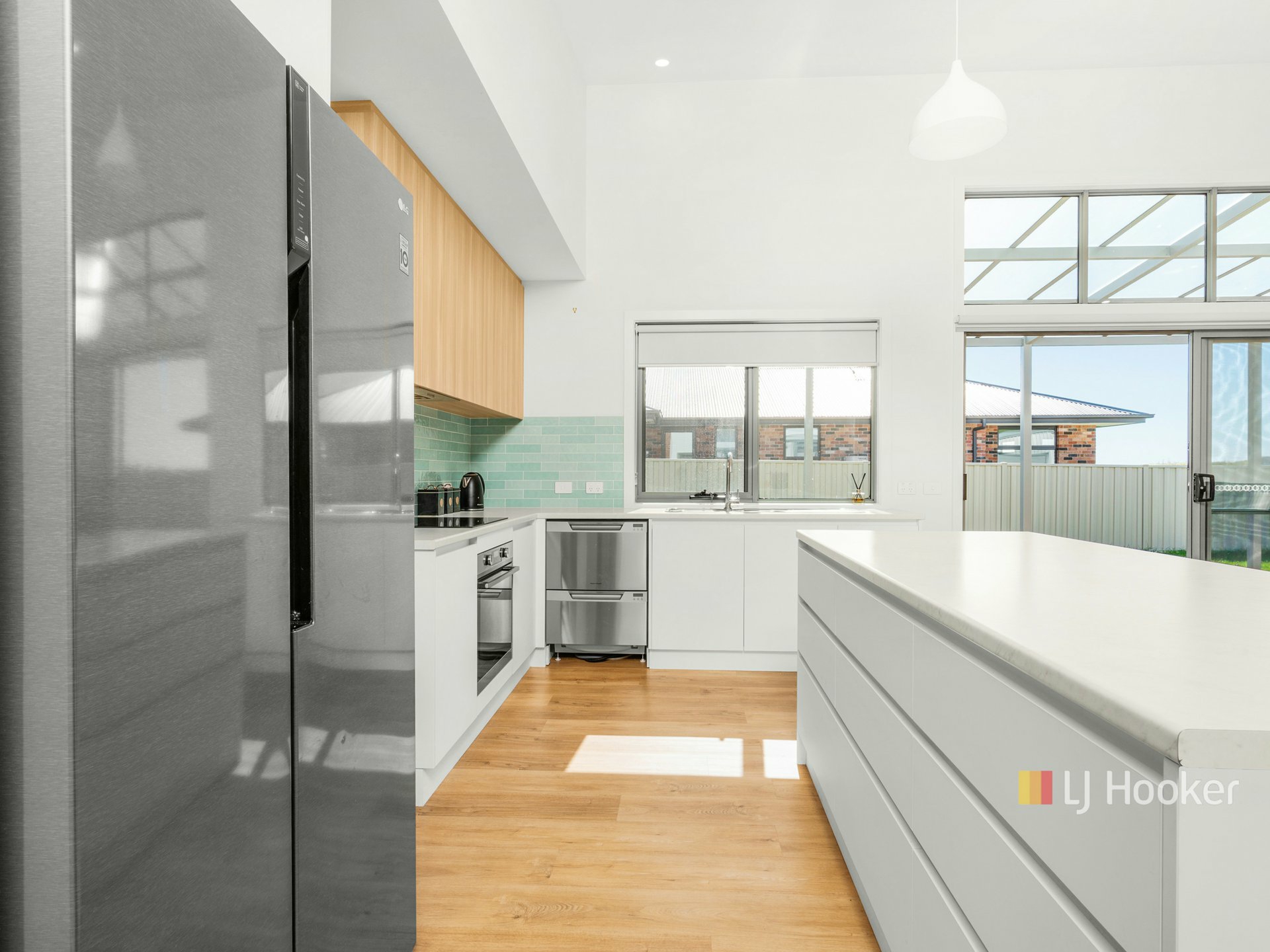 10 Beachrock View — photo 3 of 20