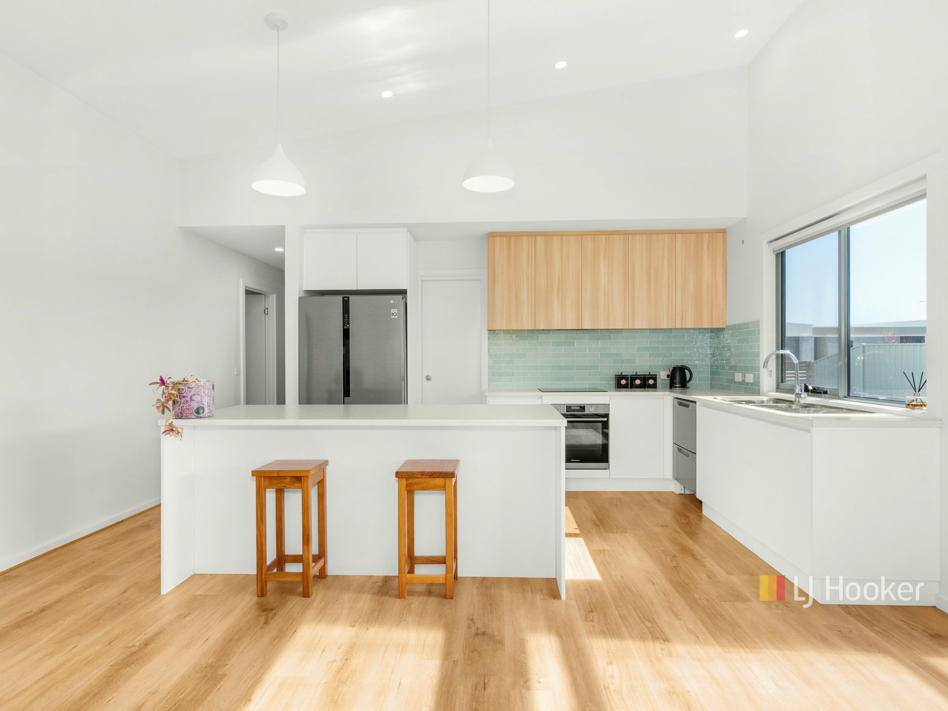 10 Beachrock View — photo 4 of 20