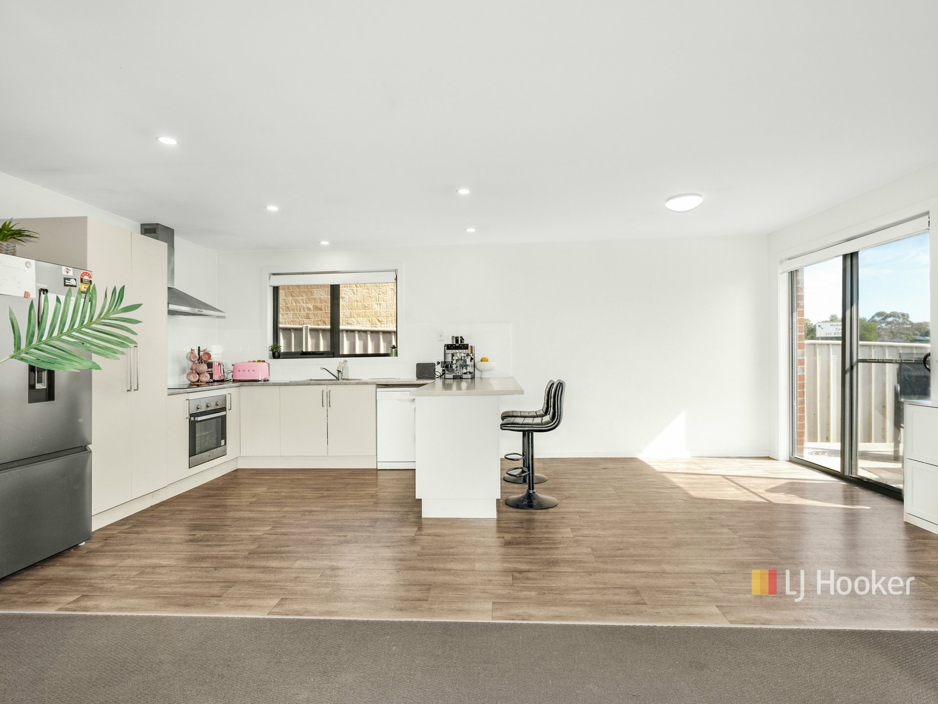Unit 5/20-22 Gatenby Drive — photo 3 of 16