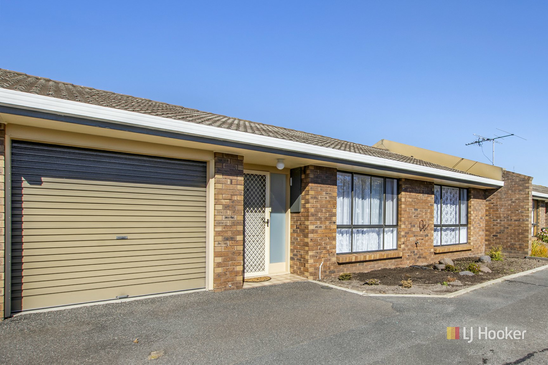 Unit 2/139 Gunn Street — photo from LJ Hooker Devonport