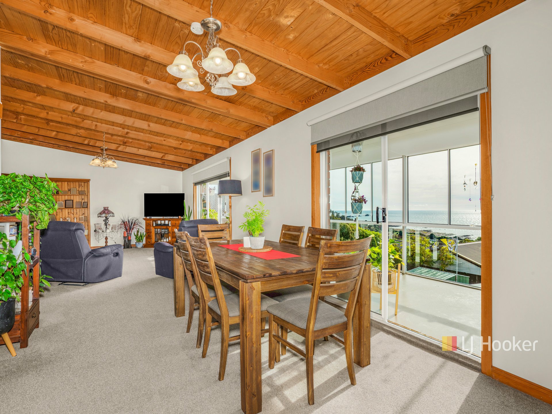114 Upper Maud Street — photo 6 of 29