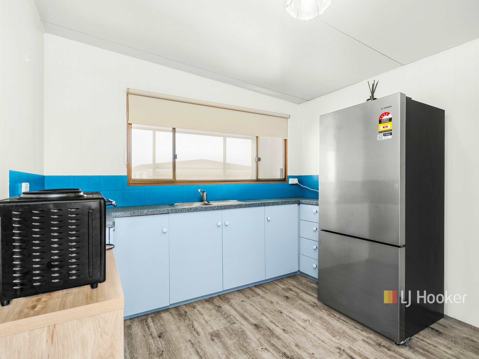 Unit 4/2-12 North Caroline Street — photo 3 of 15