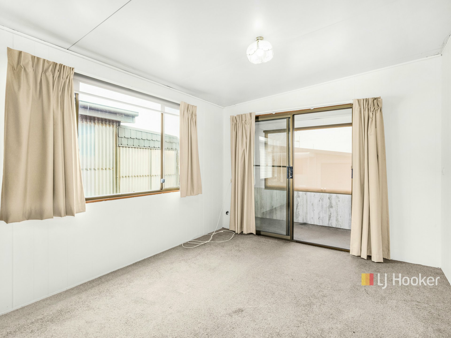 Unit 4/2-12 North Caroline Street — photo 4 of 15