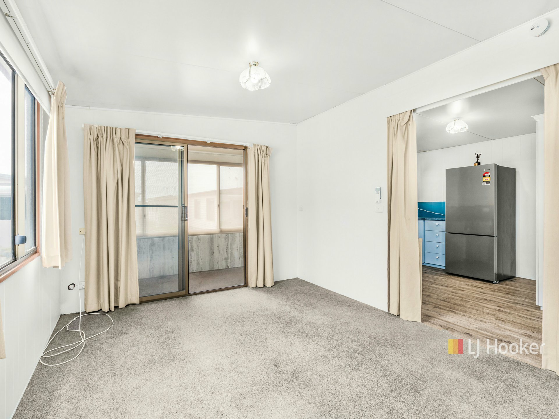 Unit 4/2-12 North Caroline Street — photo 5 of 15
