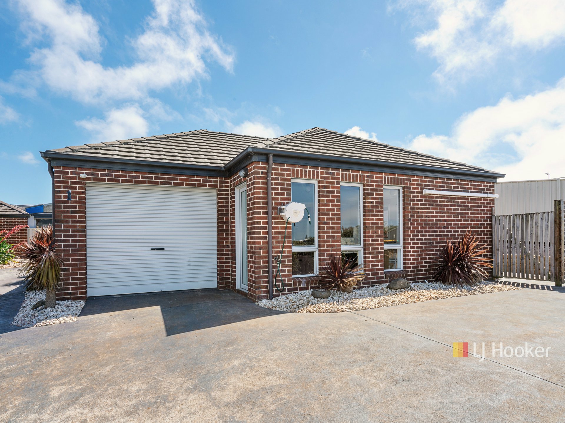 Unit 1/5 Saint Anne Place — photo from LJ Hooker Devonport