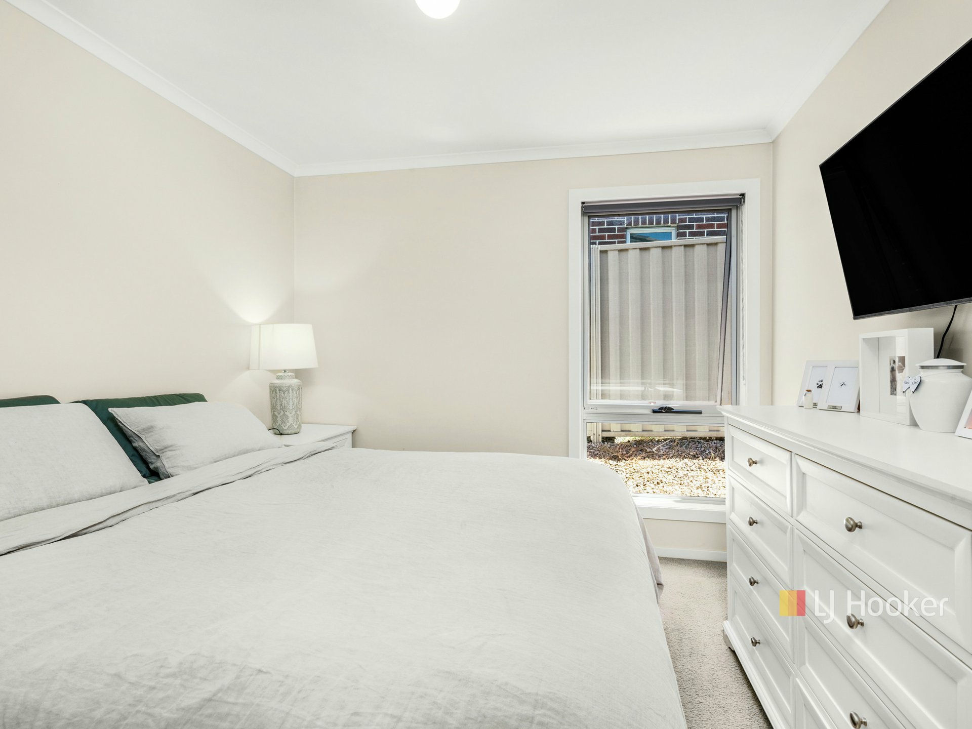 Unit 1/5 Saint Anne Place — photo 7 of 10