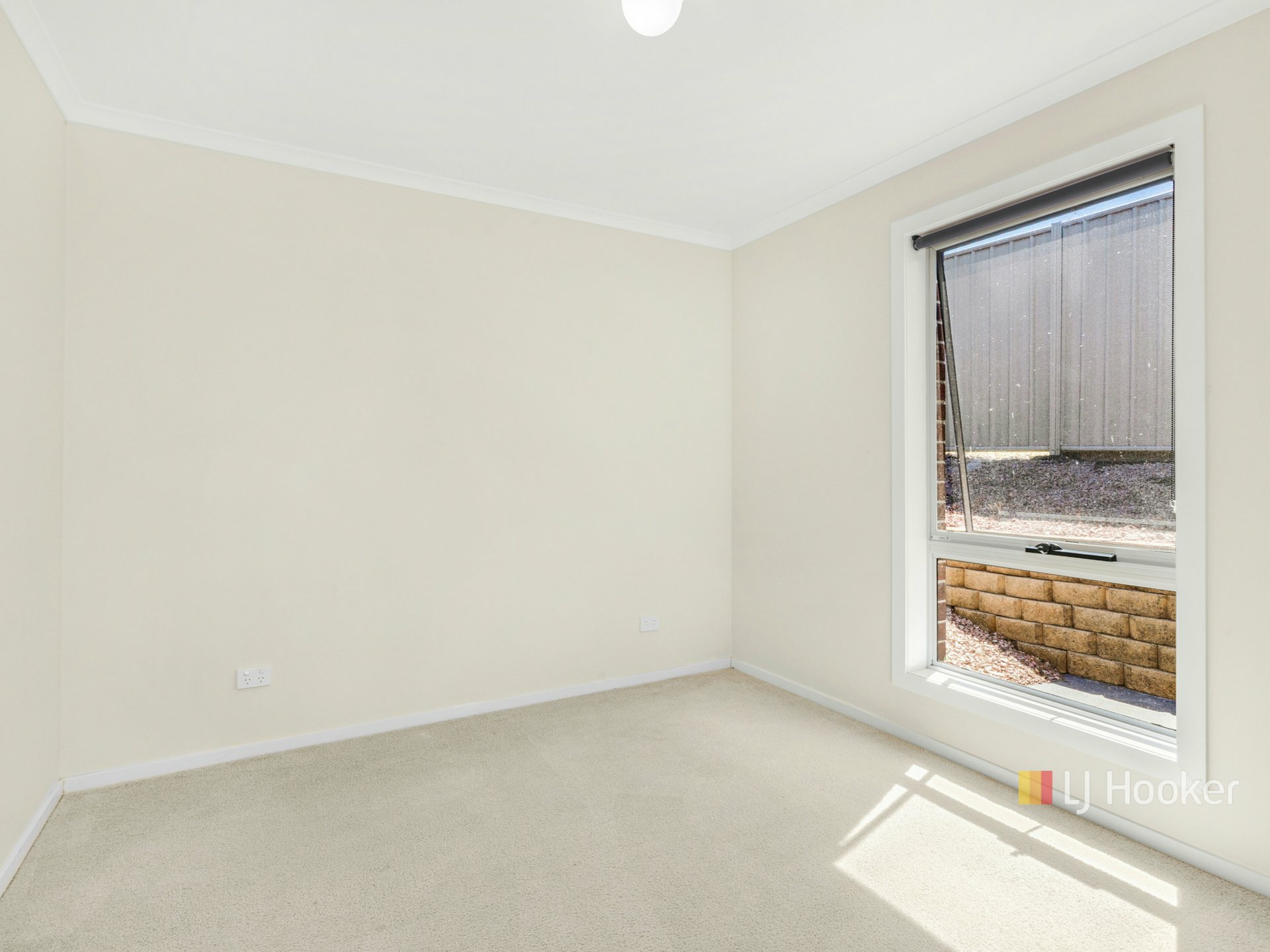 Unit 1/5 Saint Anne Place — photo 9 of 10