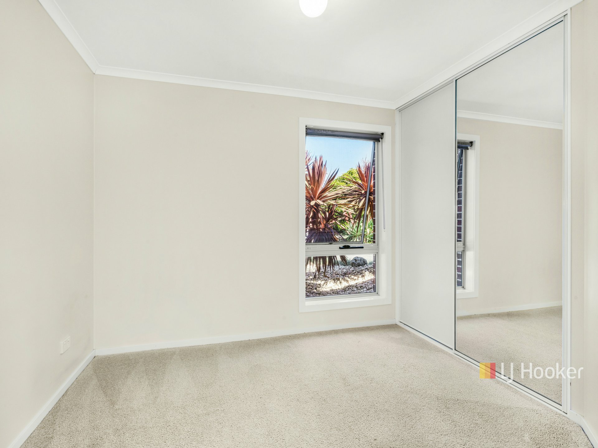 Unit 1/5 Saint Anne Place — photo 10 of 10