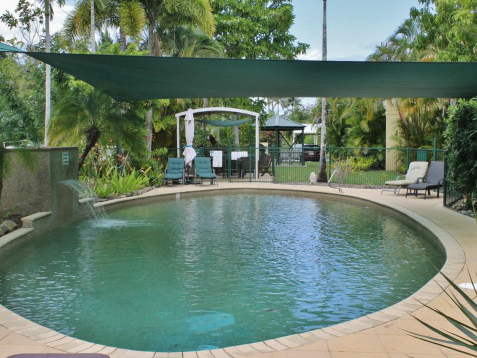32/1-19 Poinciana Street, HOLLOWAYS BEACH