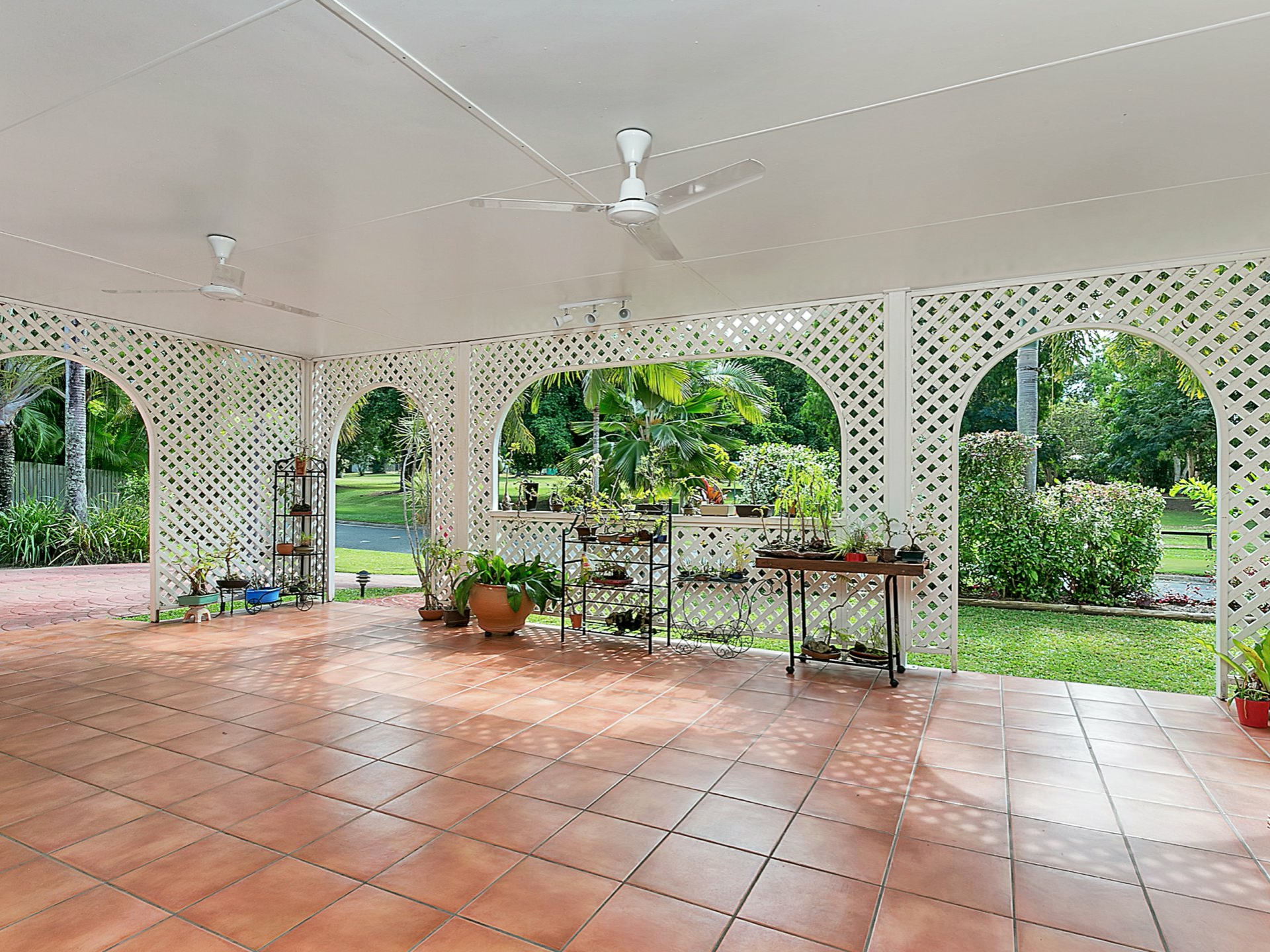 13 Saxon St Clifton Beach QLD