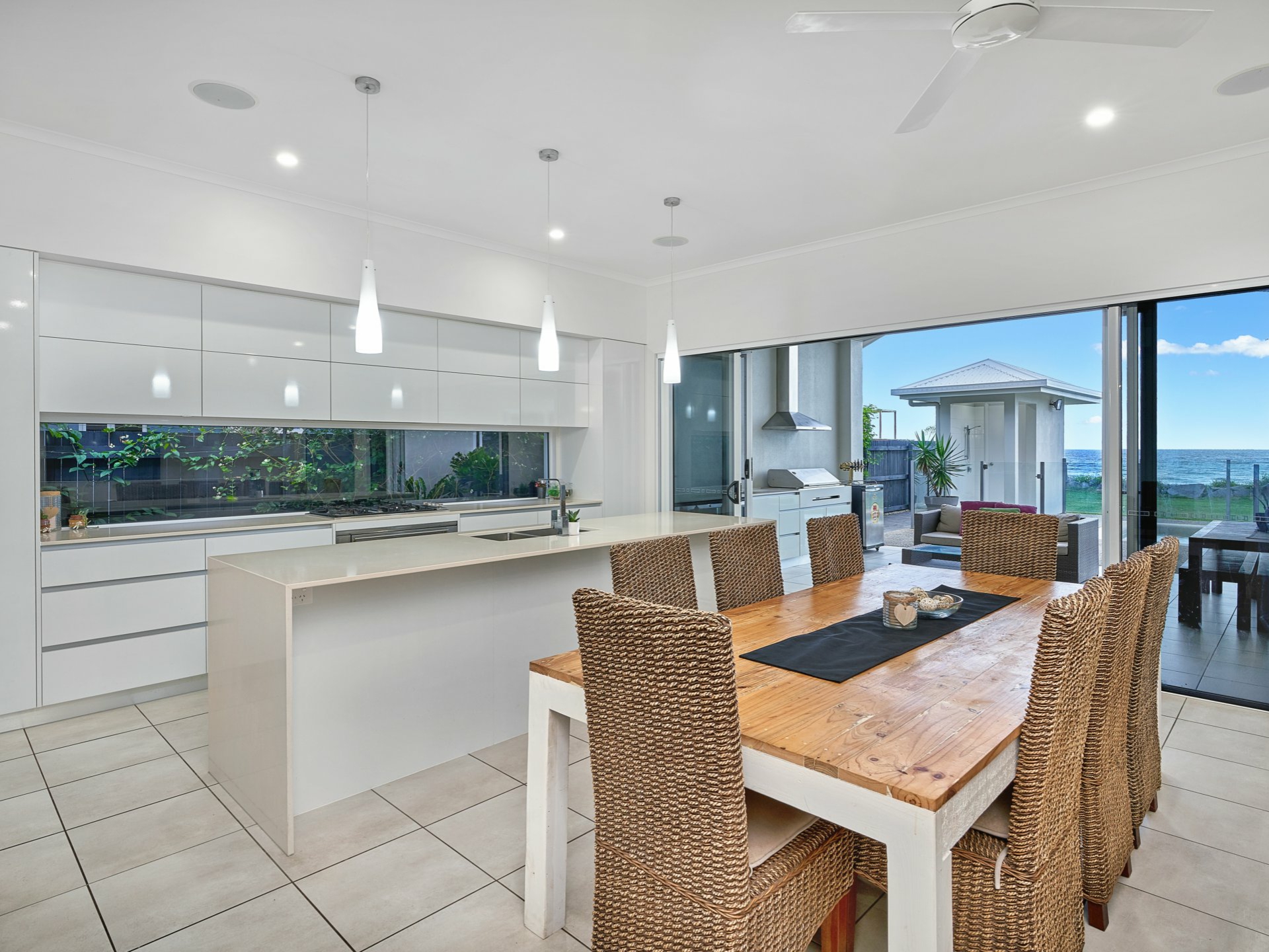 98 Cinderella Street, MACHANS BEACH