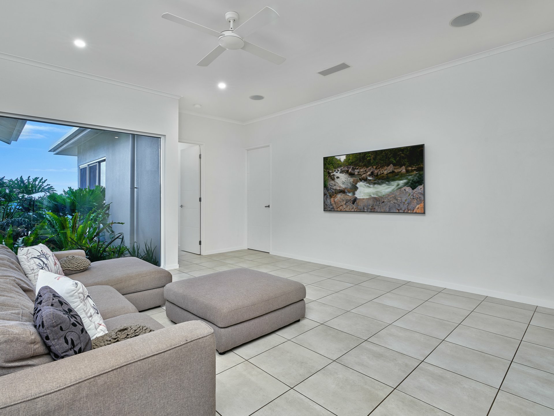 98 Cinderella Street, MACHANS BEACH