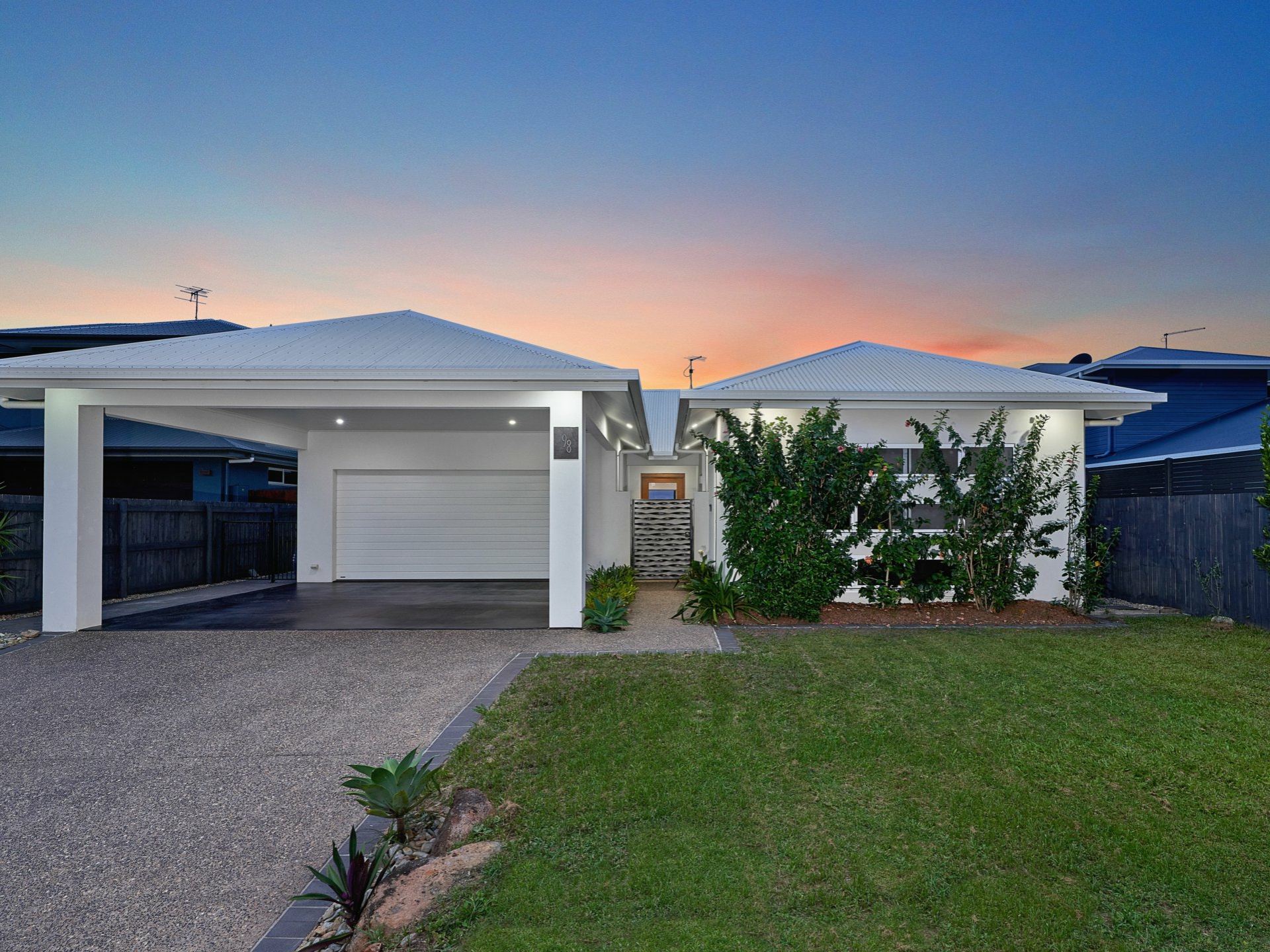 98 Cinderella Street, MACHANS BEACH