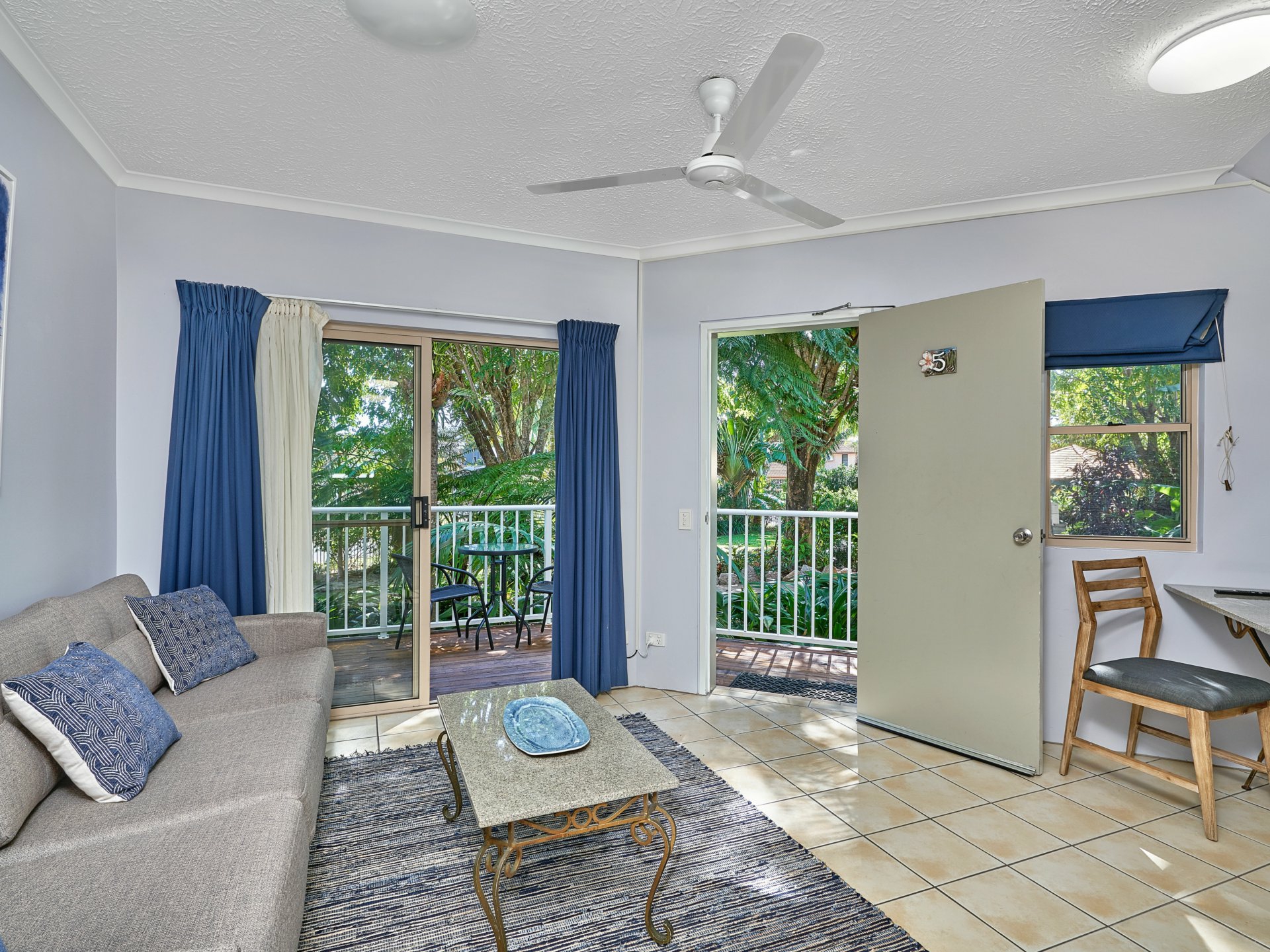 Unit 5/129 Oleander Street, HOLLOWAYS BEACH