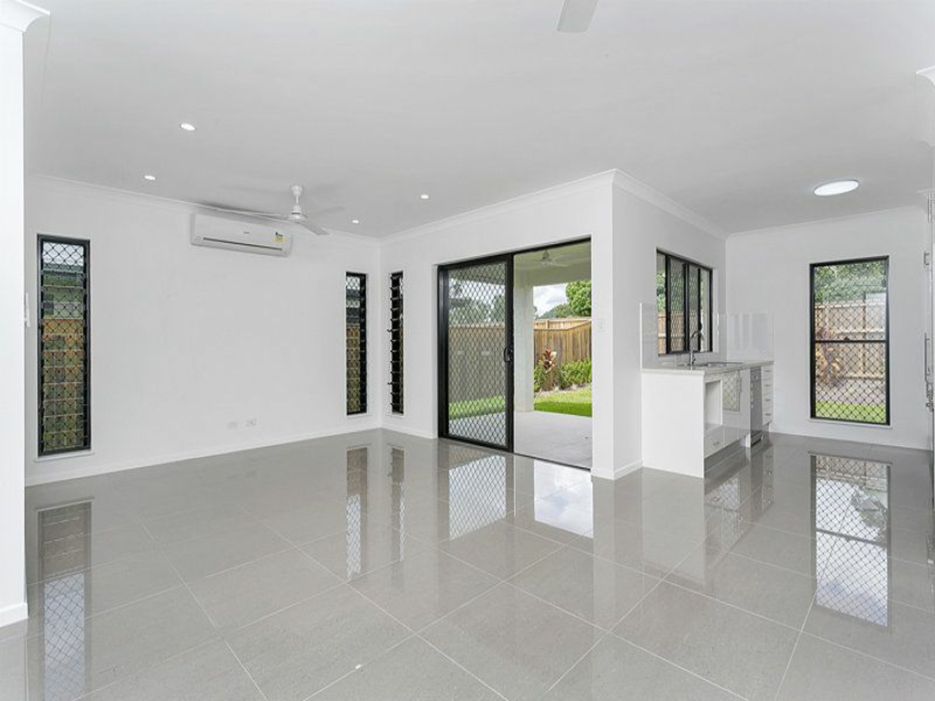 36 Quarterdeck Street, TRINITY BEACH